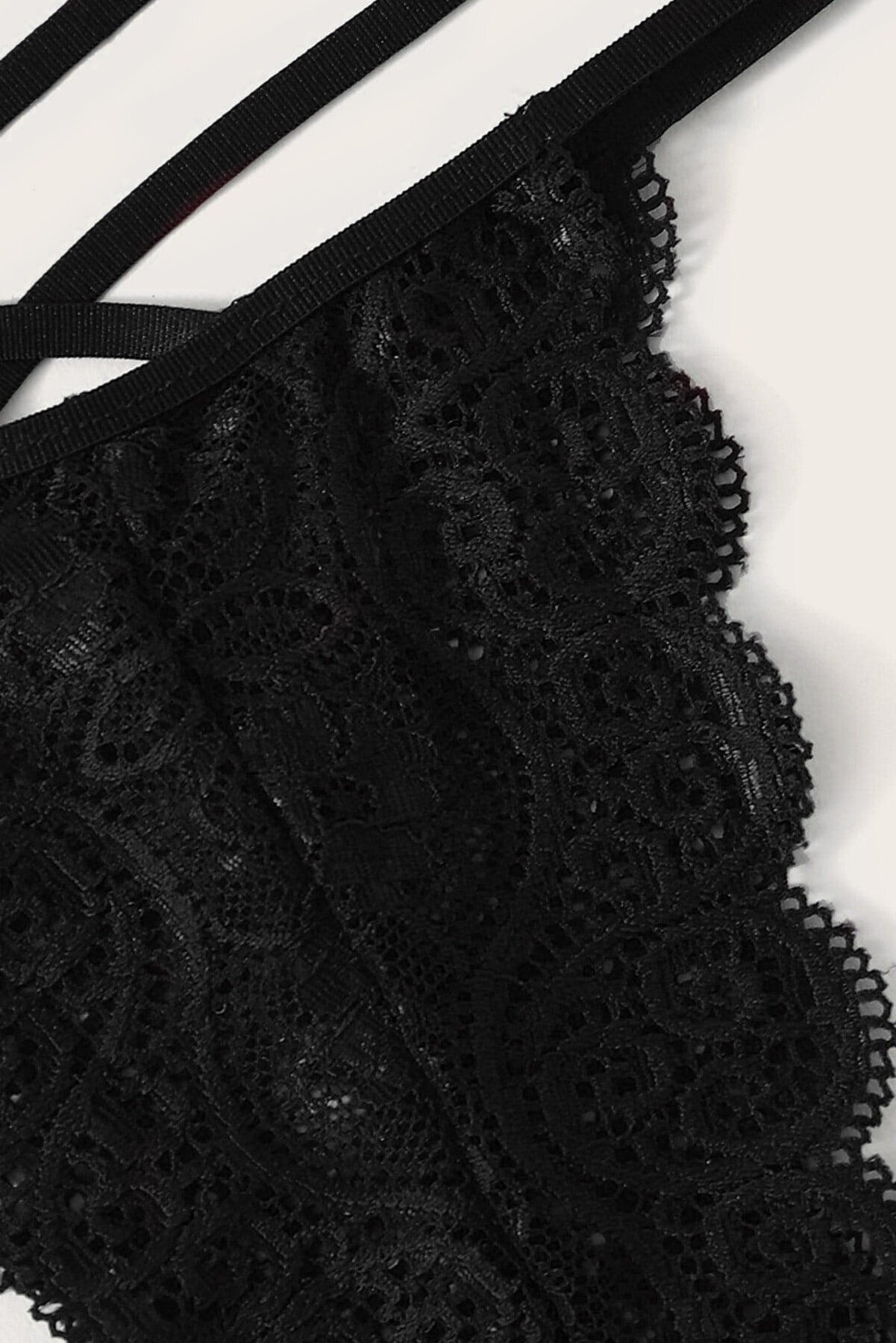  Kadın Si̇yah Dantel S&uuml;tyen K&uuml;lot Takımı