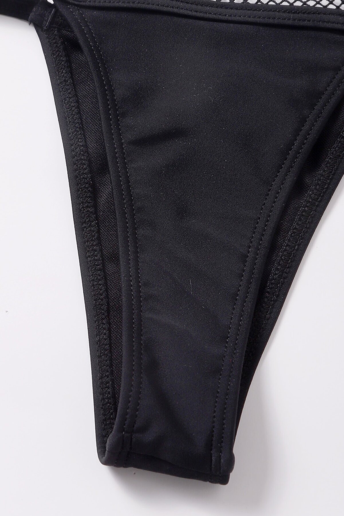 Fantezi̇a Kadın Si̇yah Fi̇le Detaylı I&ccedil; &Ccedil;amaşır Takımı