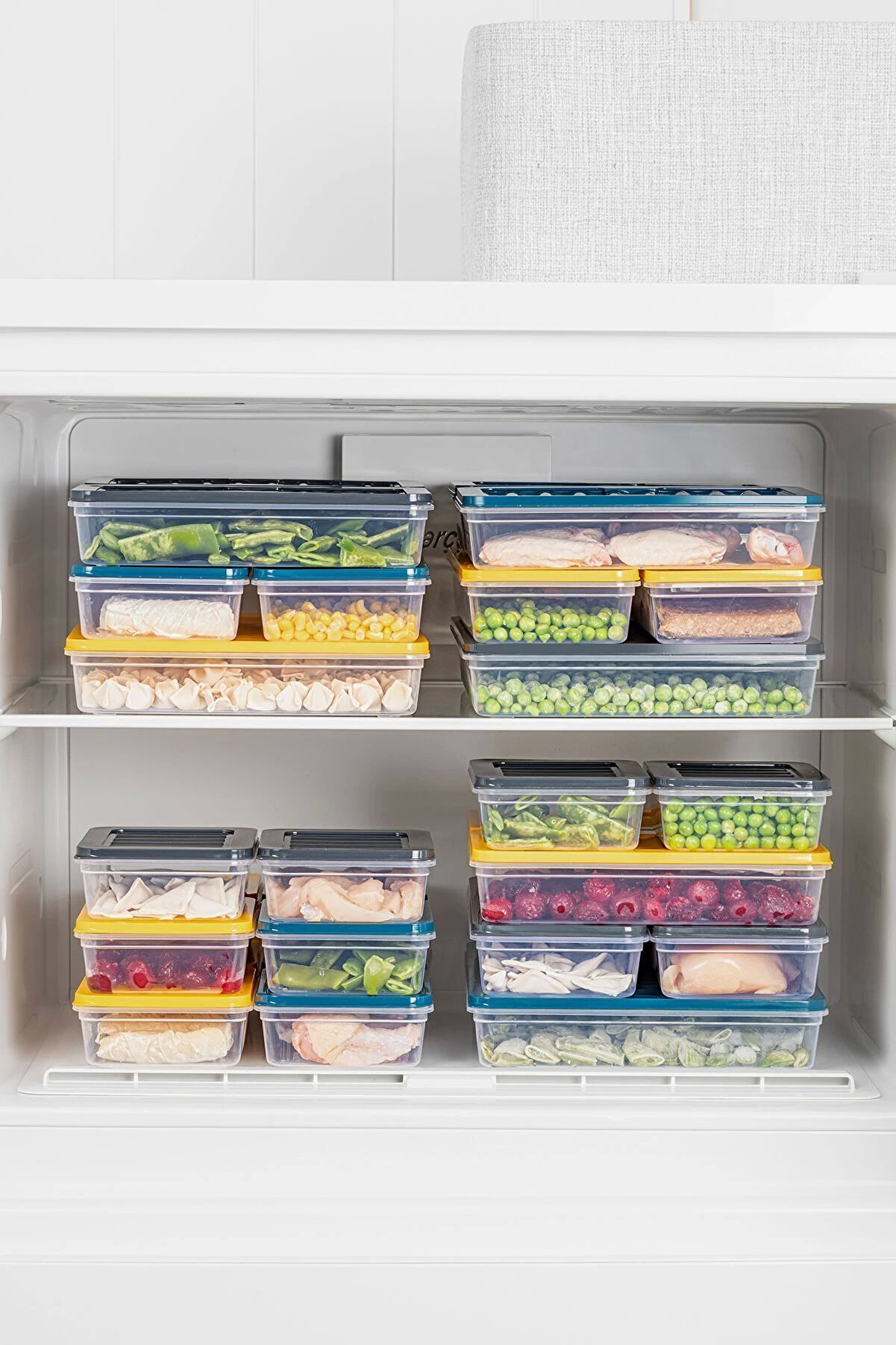 4 Lü Buzdolabı Organi̇zer Mi̇krodalga Ve Di̇fri̇ze Uygun Saklama Kabı Antrasi̇t 4 X 2400 Ml