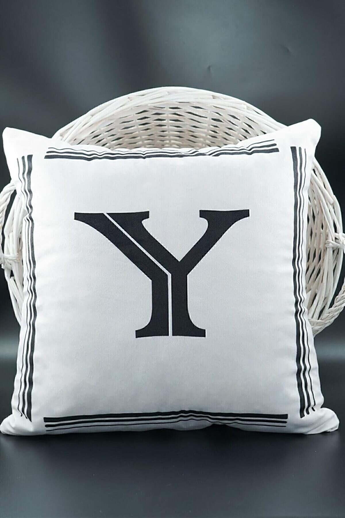 STOREMAX snShop Harfli Kırlent Kılıfı Kadife 43X43 Cm &Ccedil;ift Taraflı Y Harfi Kedi Desenli Evlilik Teklifi