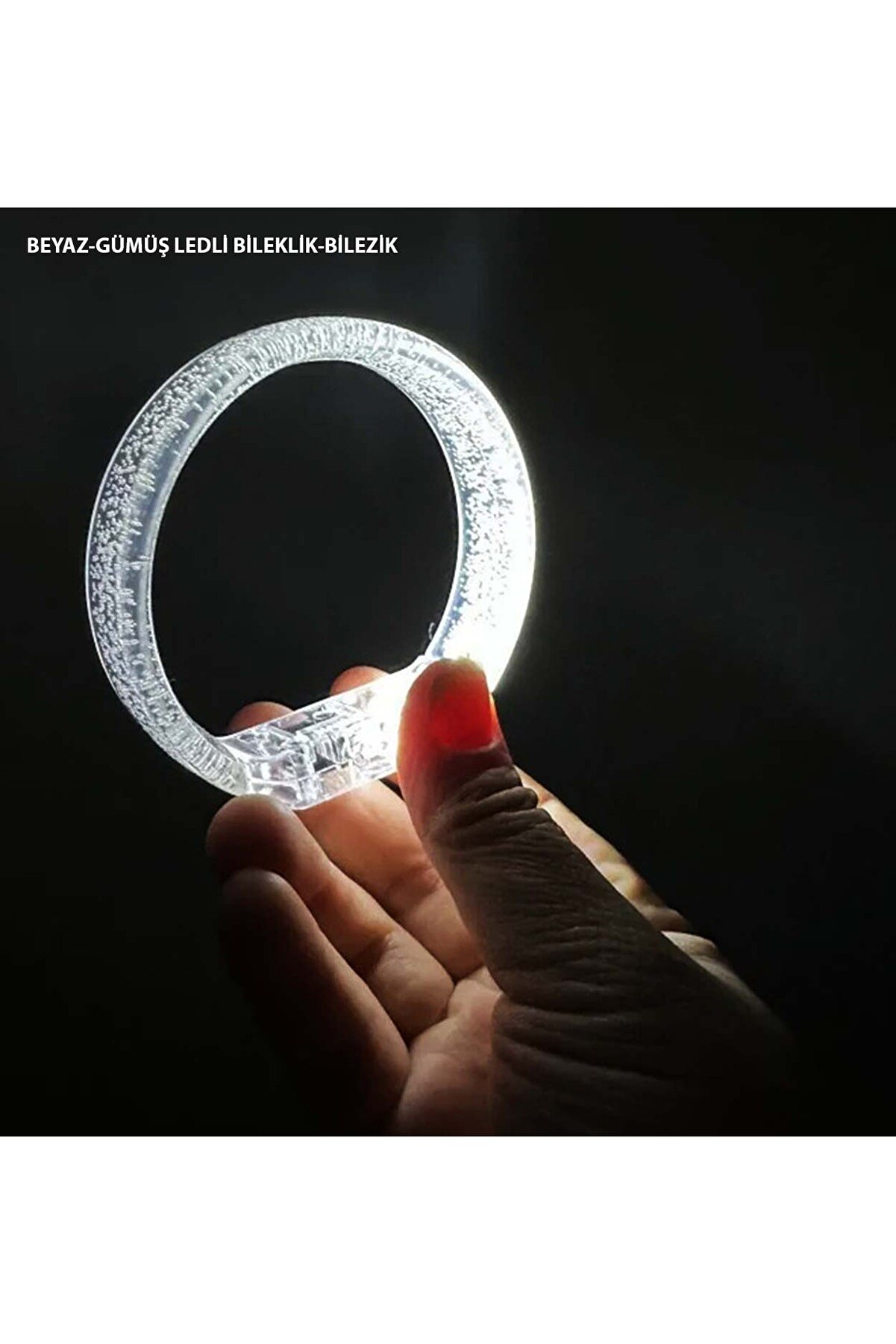 Go İthalat Beyaz-G&uuml;m&uuml;ş Led Işıklı Baskı Yapılabi̇len Pi̇lli̇ Bi̇lekli̇k Bi̇lezi̇k 1,5 Cm Geni̇şli̇k (5258)