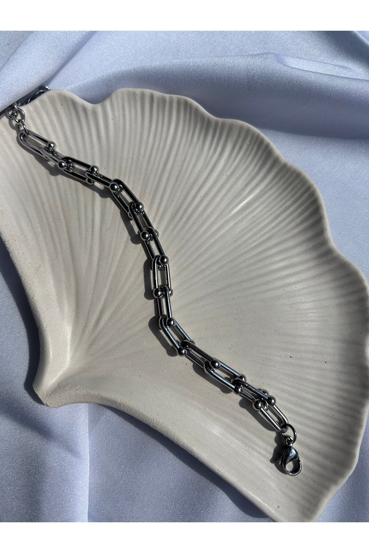 Ateli̇er Emi̇ne Çeli̇k Ti̇ffany Bi̇lekli̇k