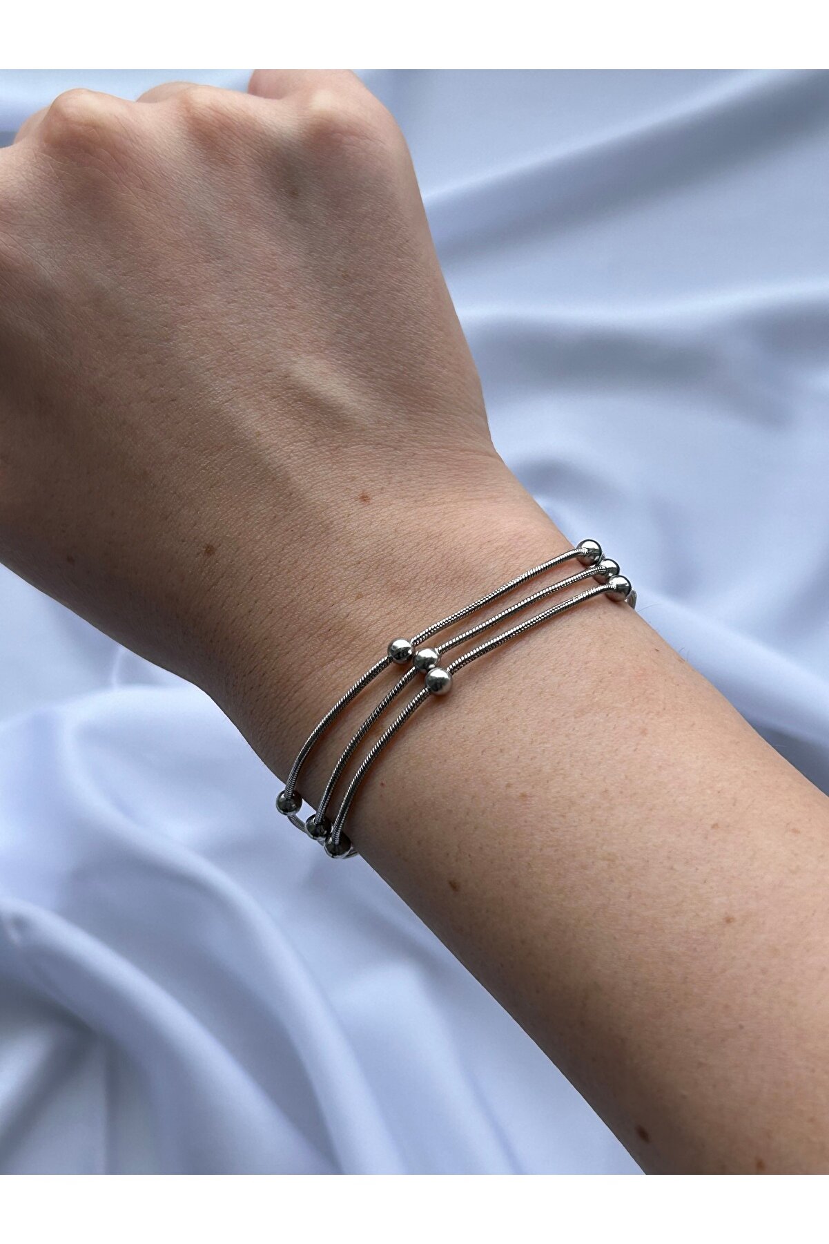 Ateli̇er Emi̇ne Üçlü Tasarım Bi̇lekli̇k