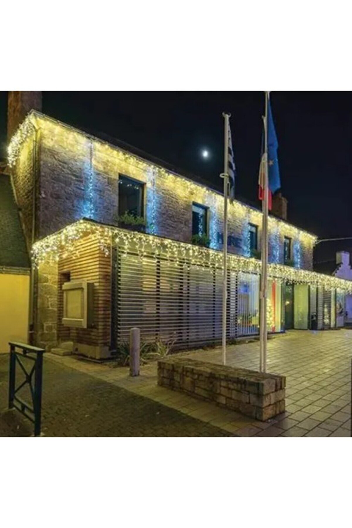 4M 120 Led 20 Saçaklı 50*70*90Cm Çakarlı