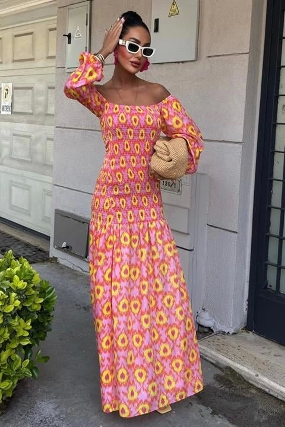 Madonna Yaka Gi̇pe Detaylı Desenli̇ Elbi̇se 2746