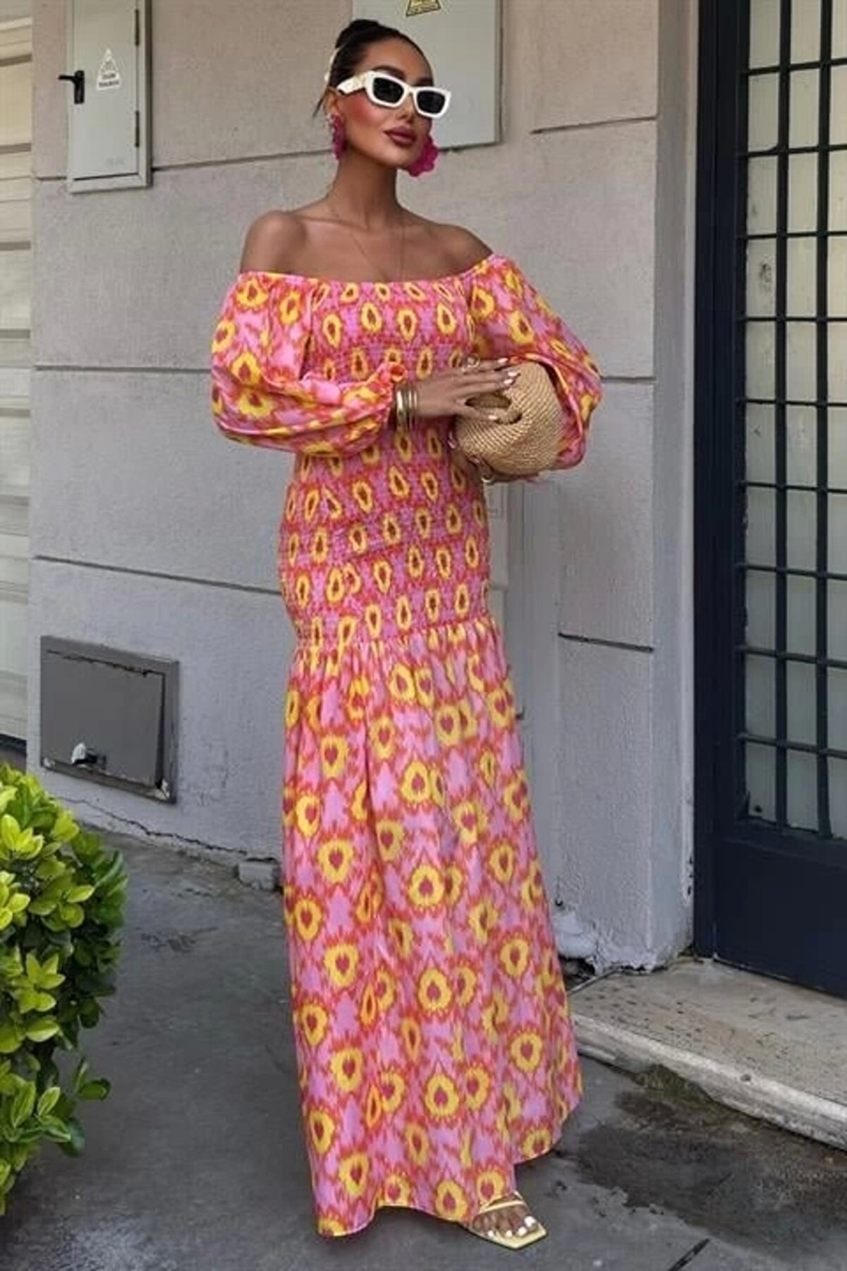 Madonna Yaka Gi̇pe Detaylı Desenli̇ Elbi̇se 2746