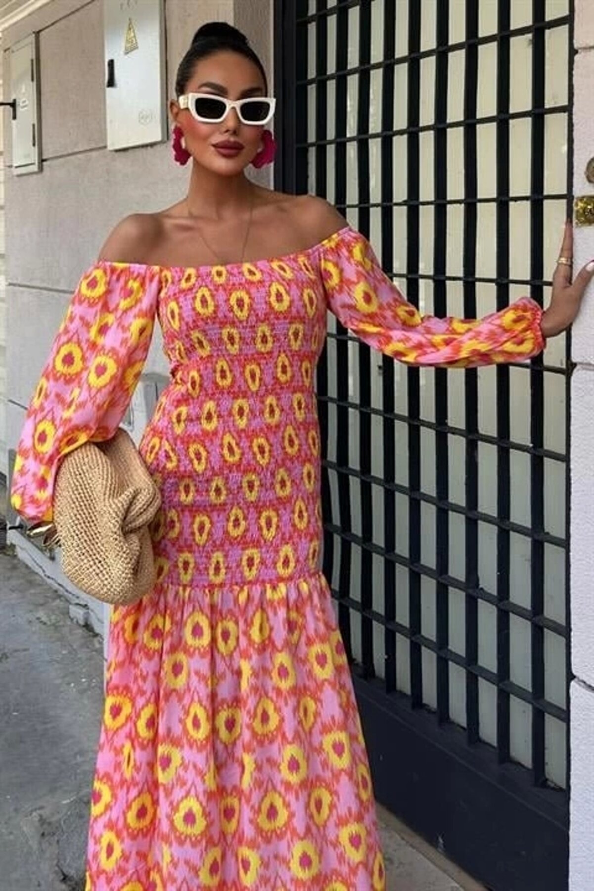 Madonna Yaka Gi̇pe Detaylı Desenli̇ Elbi̇se 2746