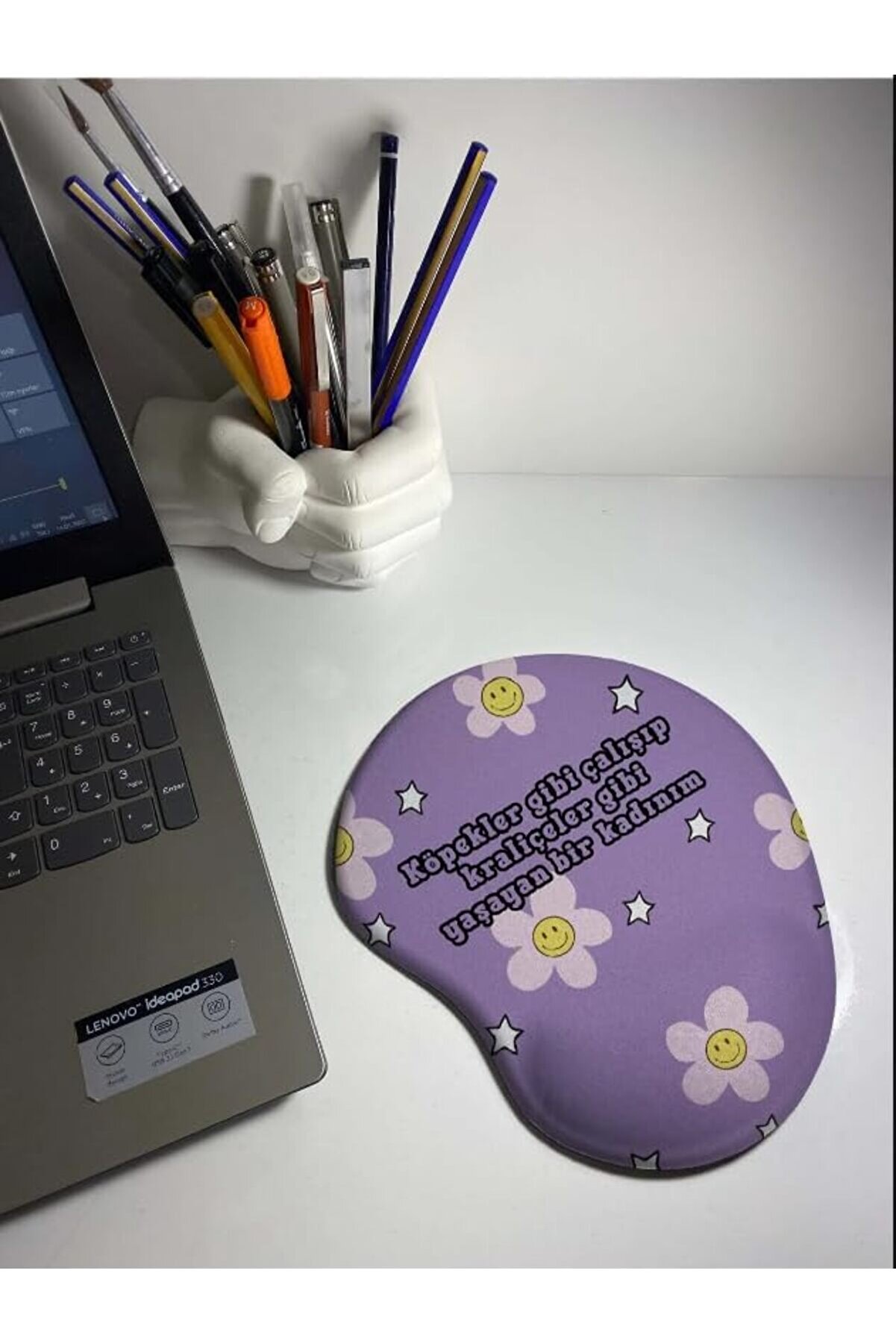 STOREMAX lvnshop Köpek Gibi Çalışıp Kraliçeler Gibi Yaşayan Bir Kadınım Baskılı Bilek Destekli Mouse Pad 224