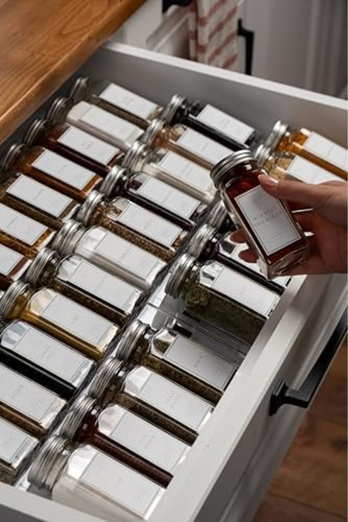 Lvnshop 12 Li̇ Seti̇, 120 Ml, G&uuml;m&uuml;ş Kapaklı,Beyaz Eti̇ketli̇ Takım 224120