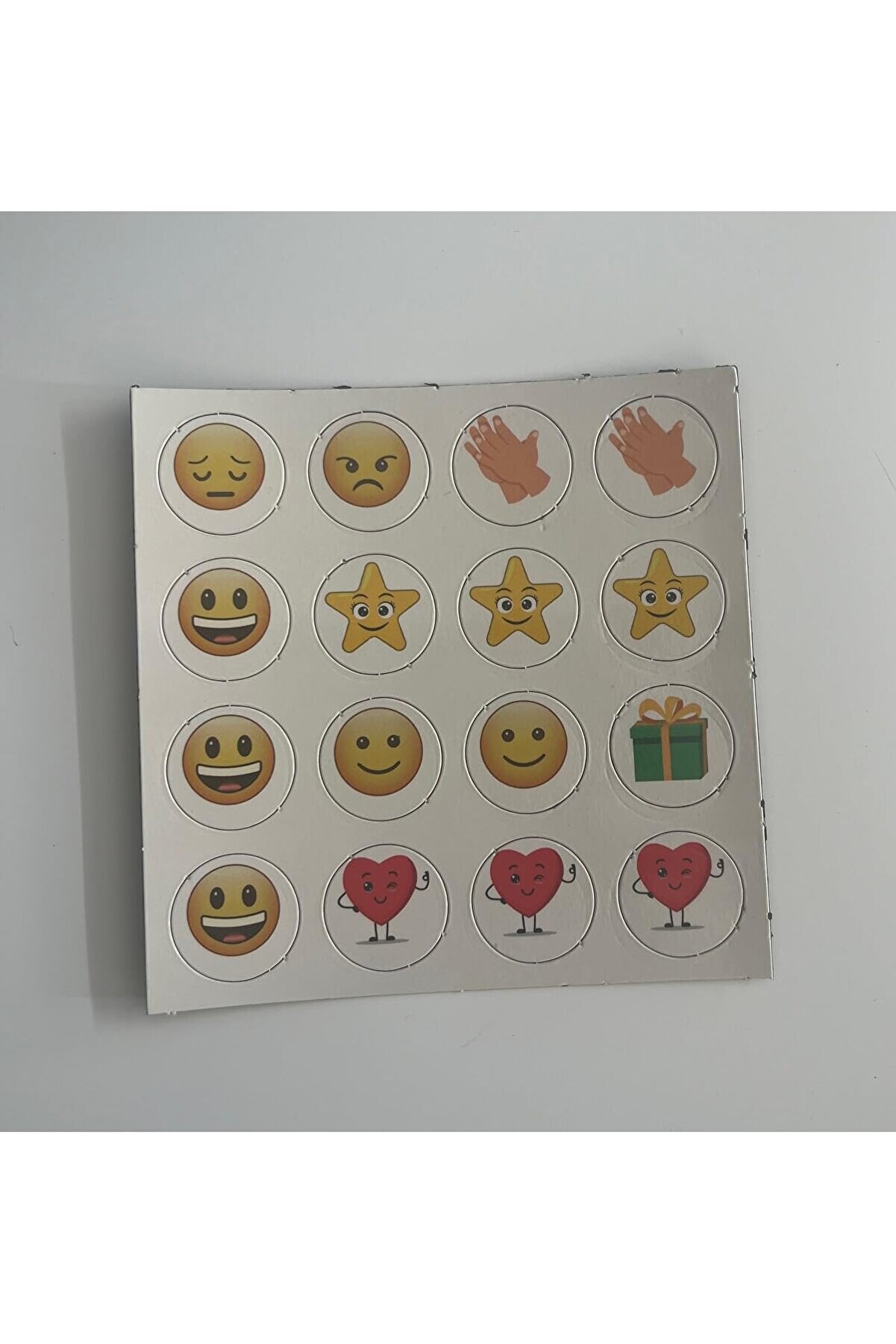 STOREMAX vegaShop Manyetik Sticker Mıknatıslı Emoji Sticker Gülen Yüz Sticker Seti 16'lı Tabaka x 4 set