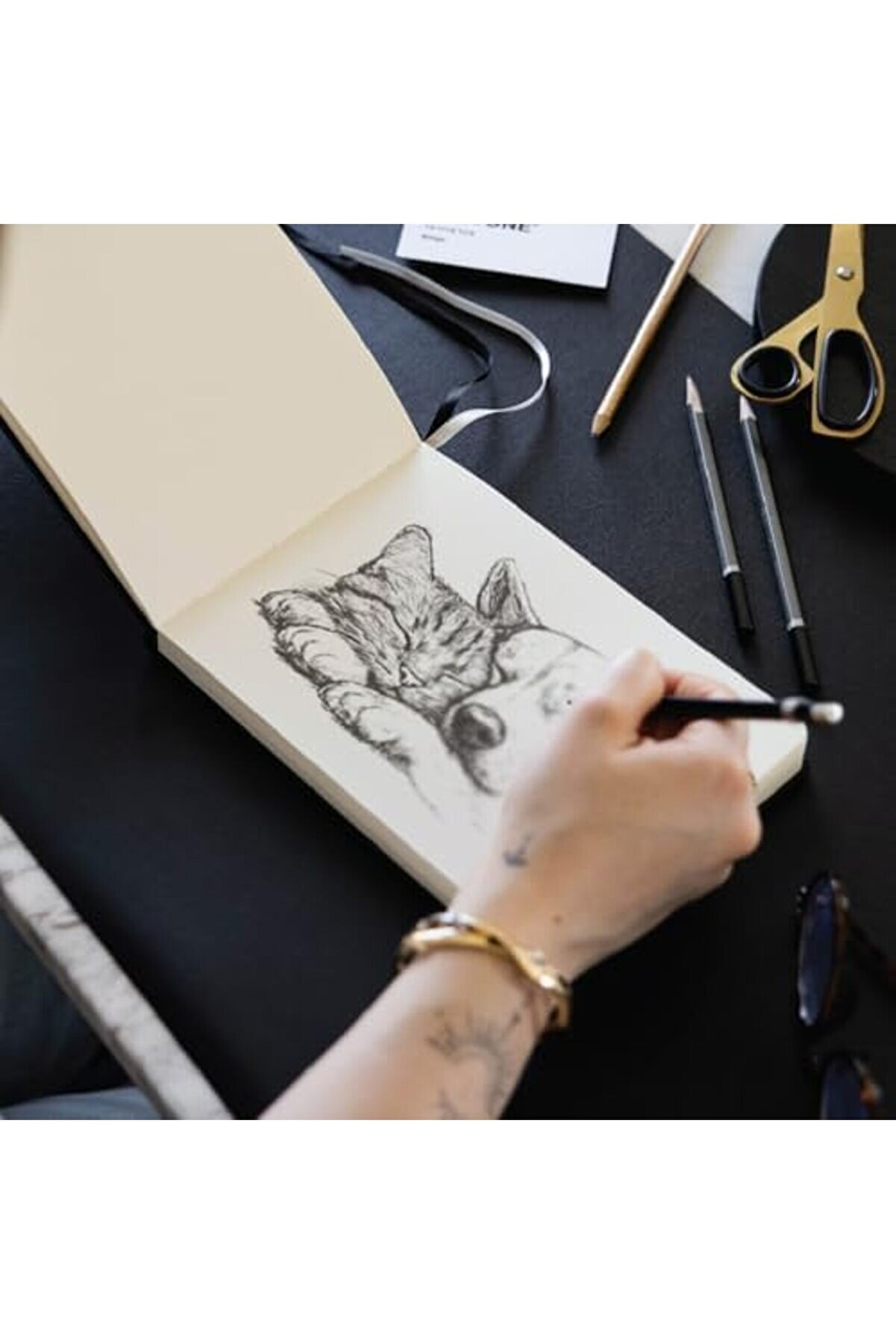 Modashi̇ne Cm Sert Kapak 80 Yaprak 140 Gr. Eski̇z Defteri̇ - Book - Bordo Modascope 1014773