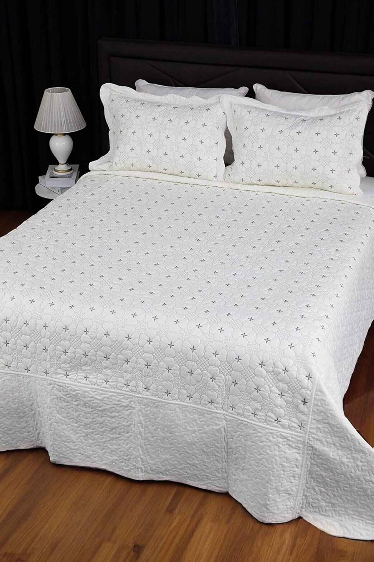 STOREMAX Nakışlı Kapitone Çift Kişilik Yatak Örtüsü - Gümüş 1014773