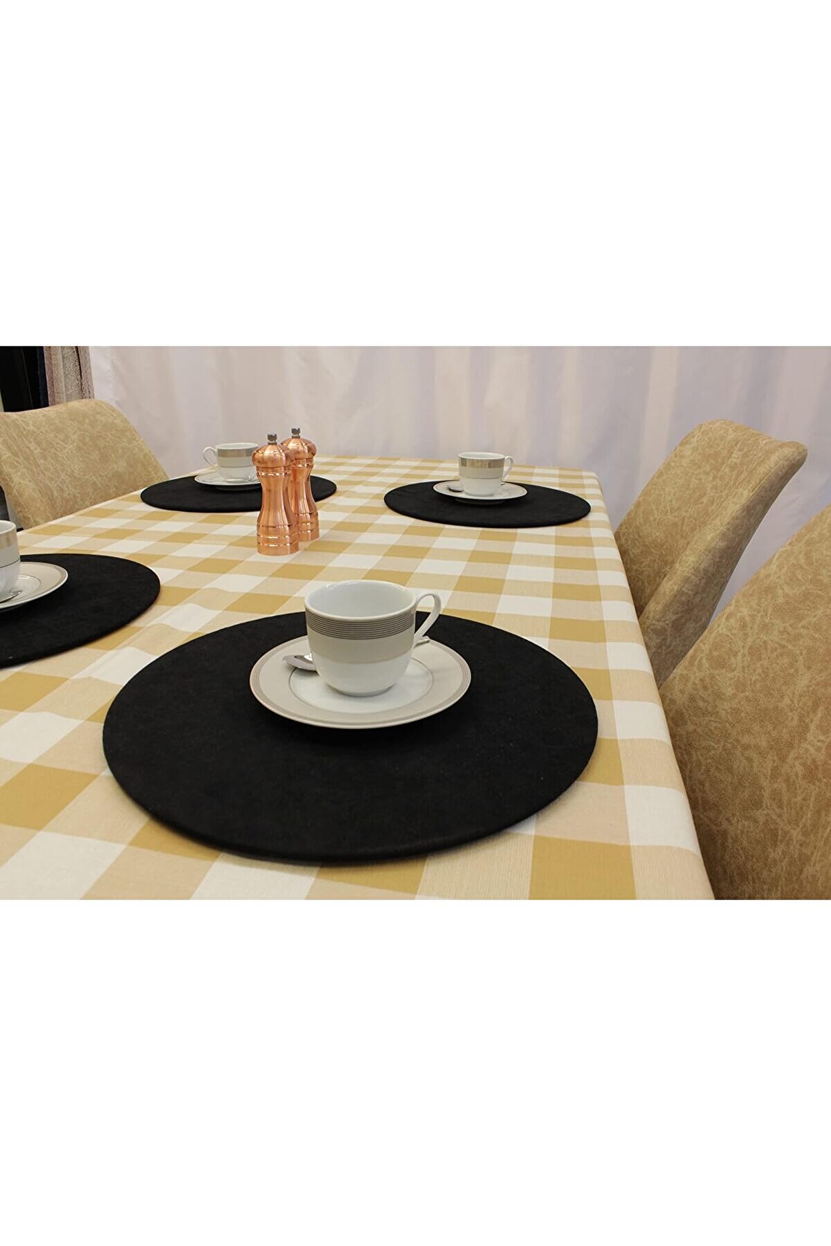 STOREMAX Renk Kare Desenli Full Akrilik Dokuma Masa Örtüsü 150x220 cm 1014773