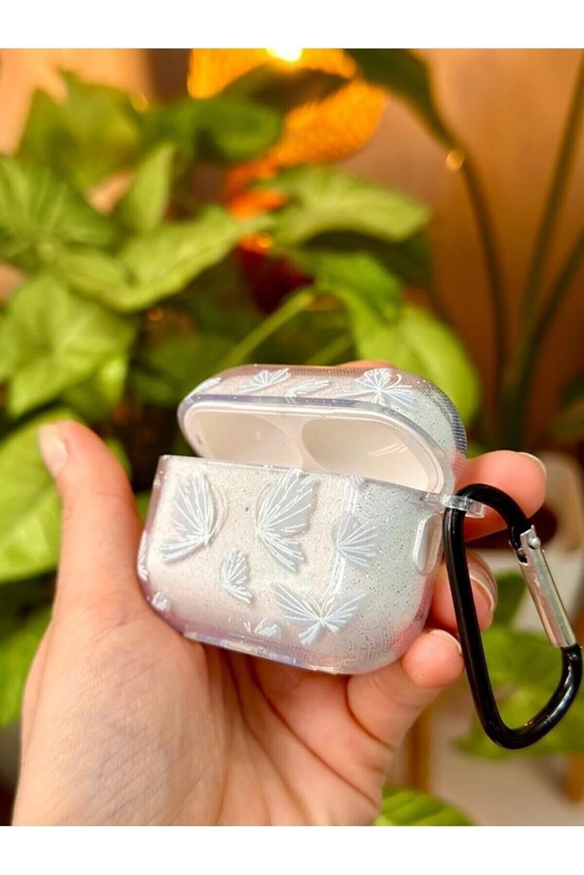 STOREMAX Pro - Pro2 ile Uyumlu Kelebekli Simli Kalın Şeffaf Silikon Kılıf - Beyaz 1014773