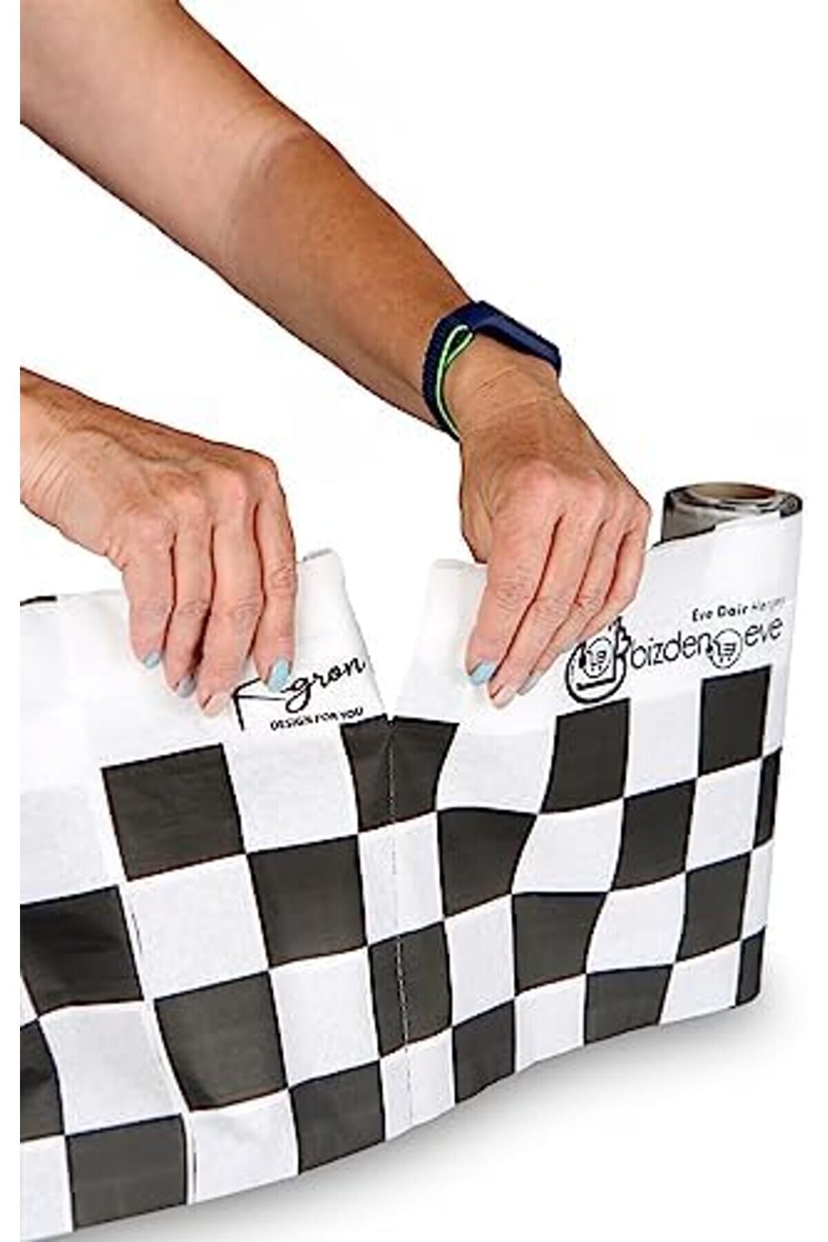 Kullan At Masa Akti̇vi̇te Ve Pi̇kni̇k Örtüsü 100X120 Cm 3 Rulo Dama 1014773