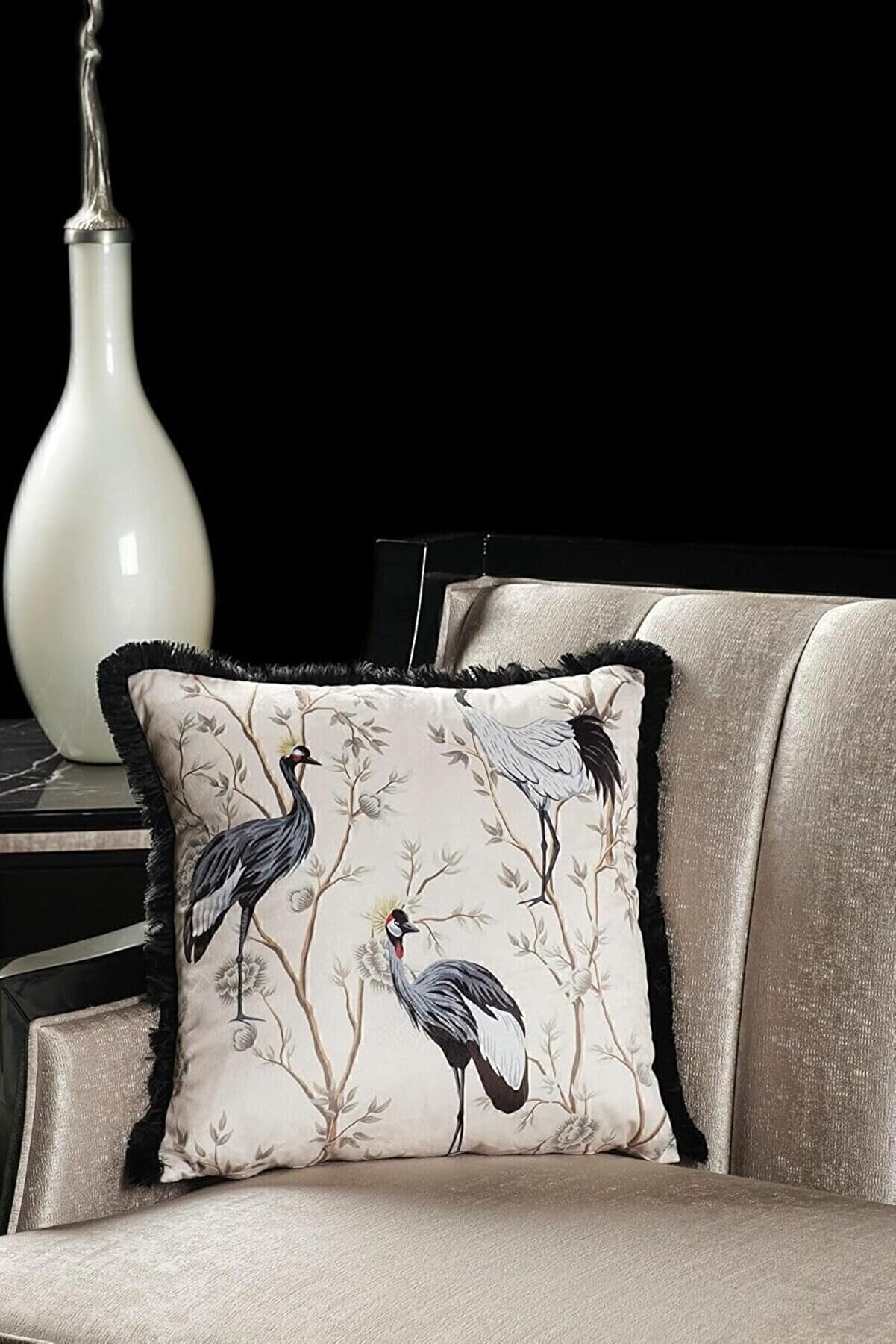 STOREMAX Lüks Kadife 43X43 Cm Kırlent Kılıfı Dekoratif Yumuşak Salon Koltuk Avangart Saçaklı Beyaz 1014773