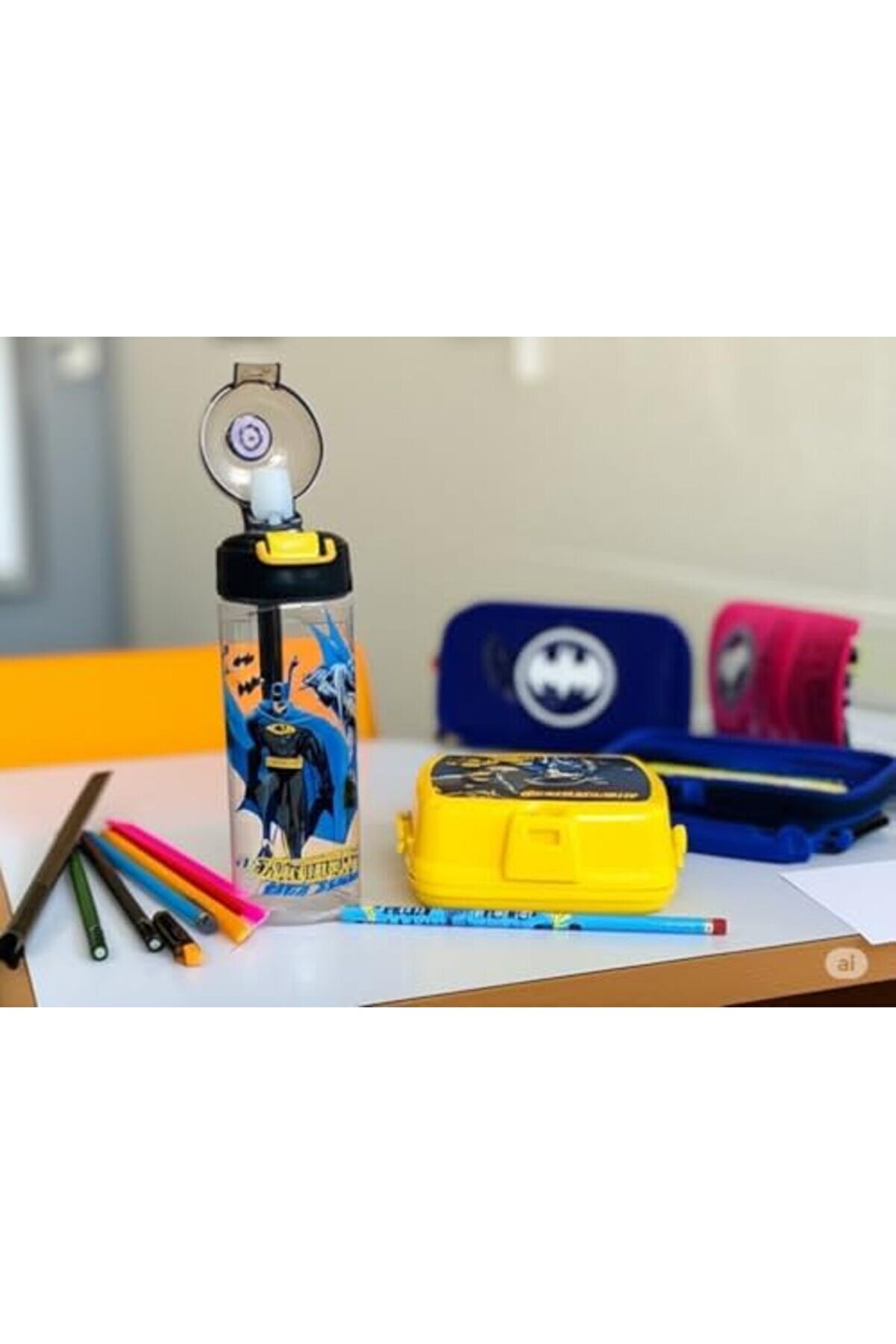 Mark Batman Li̇sanslı Okul Seti̇ 500 Ml Matara, Beslenme Kutusu, Kalem Kutusu 1175713