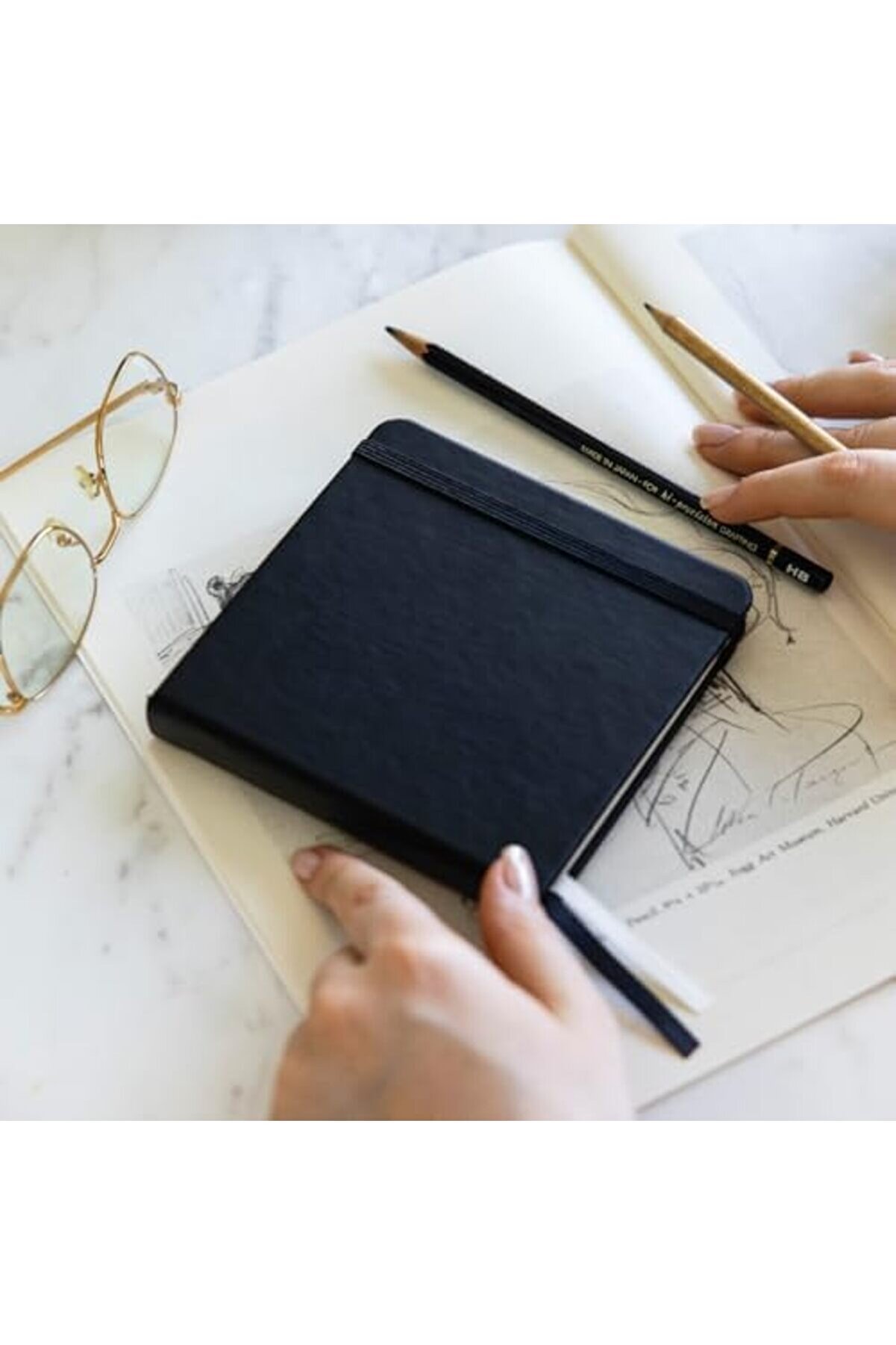 Modashi̇ne Cm Sert Kapak 80 Yaprak 140 Gr. Eski̇z Defteri̇ - Book - Si̇yah Modascope 1014773