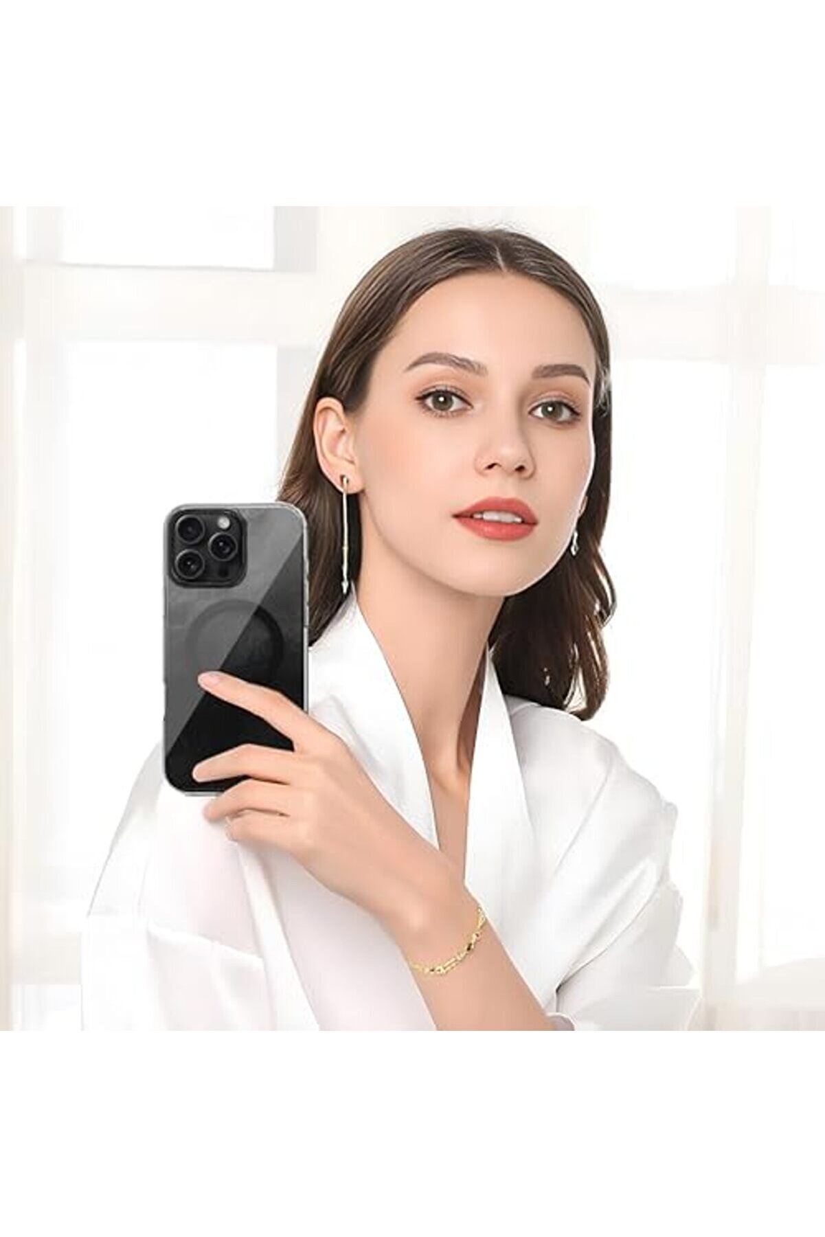 15 Pro İçi̇n Seri̇si̇ İle Uyumlu Göz Alıcı Ve Şık Arka Tasarım Yüksek Kali̇te Materyal Premi̇um Kılıf Kap