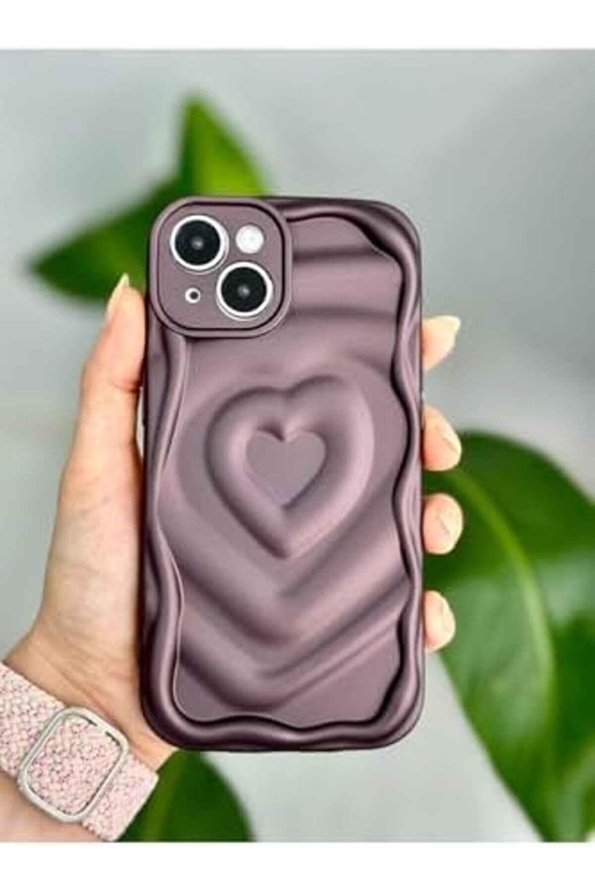 Aksesuar Iphone 13 Ve 14 İle Uyumlu 3D Mat Kabartma Kalp Desenli̇ Kamera Korumalı Si̇li̇kon Kılıf 117