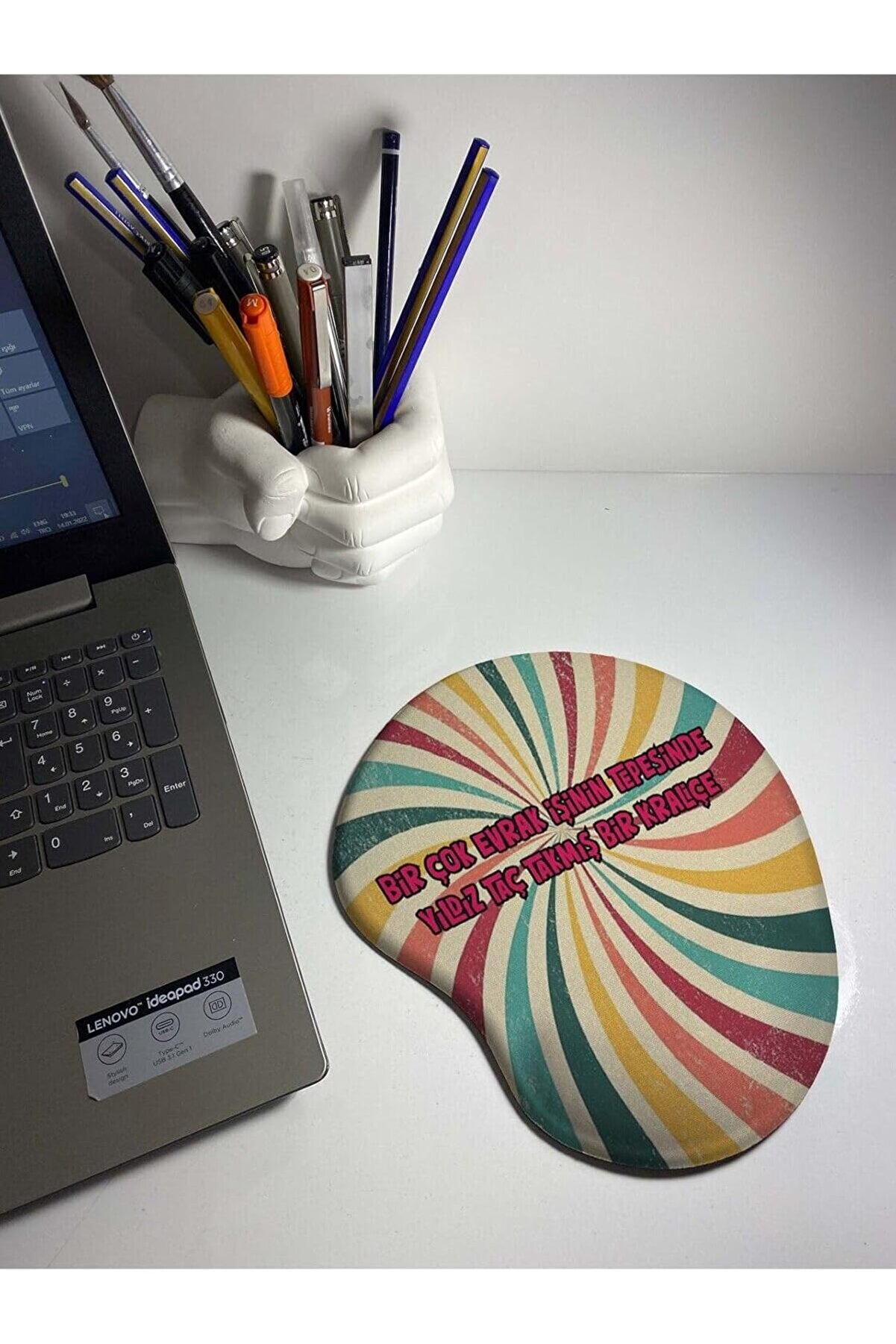 STOREMAX Taç Takmış Bir Kraliçe Baskılı Bilek Destekli Mouse Pad 542093