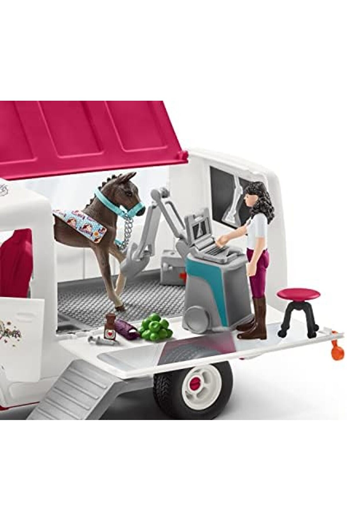 Horse Club - Veteri̇ner Aracı Hannoverli̇ Tay İle, At Veteri̇ner Heki̇mi̇ X-Ray Oyun Ki̇ti̇ Seti̇ İle, Veter