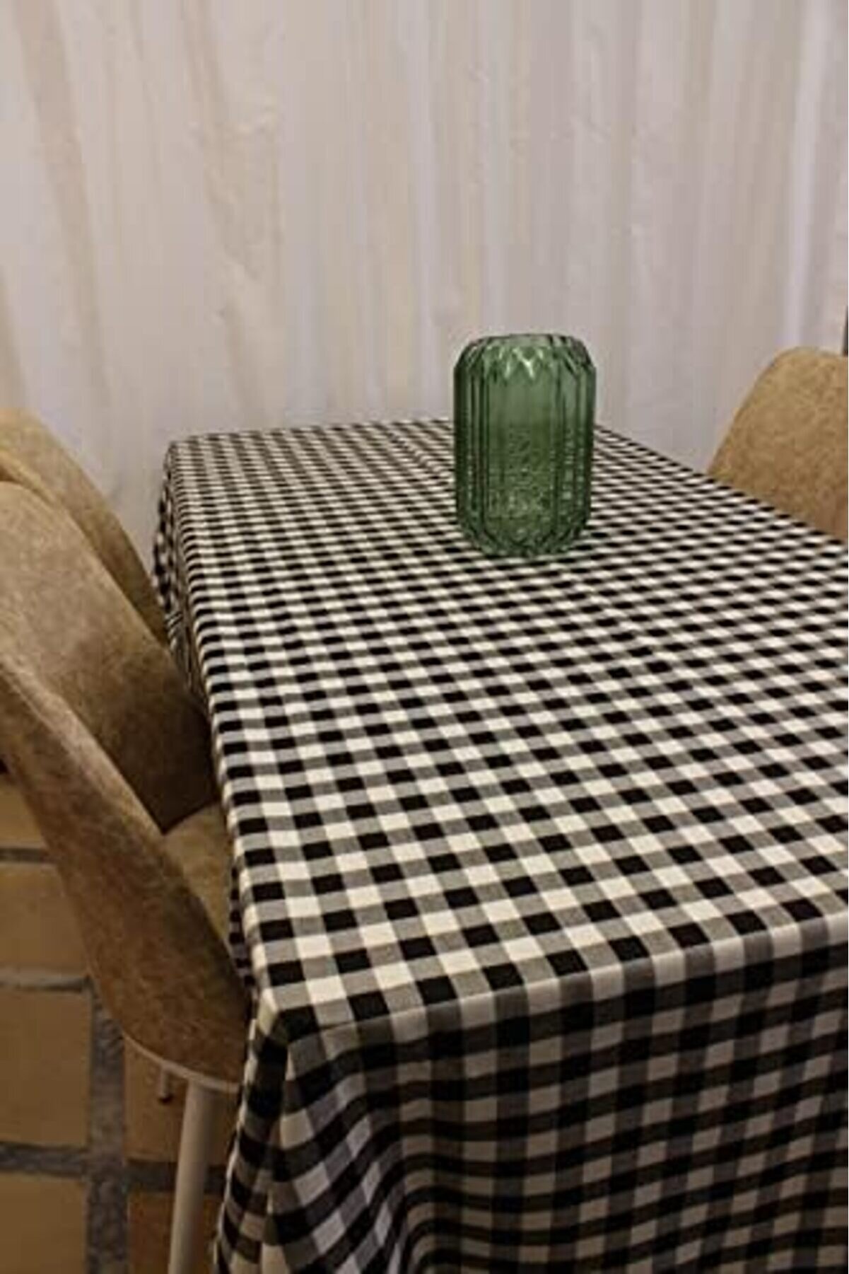 Beyaz Renk Kare Desenli̇ Full Akri̇li̇k Dokuma Masa Örtüsü 150X220 Cm 1014773