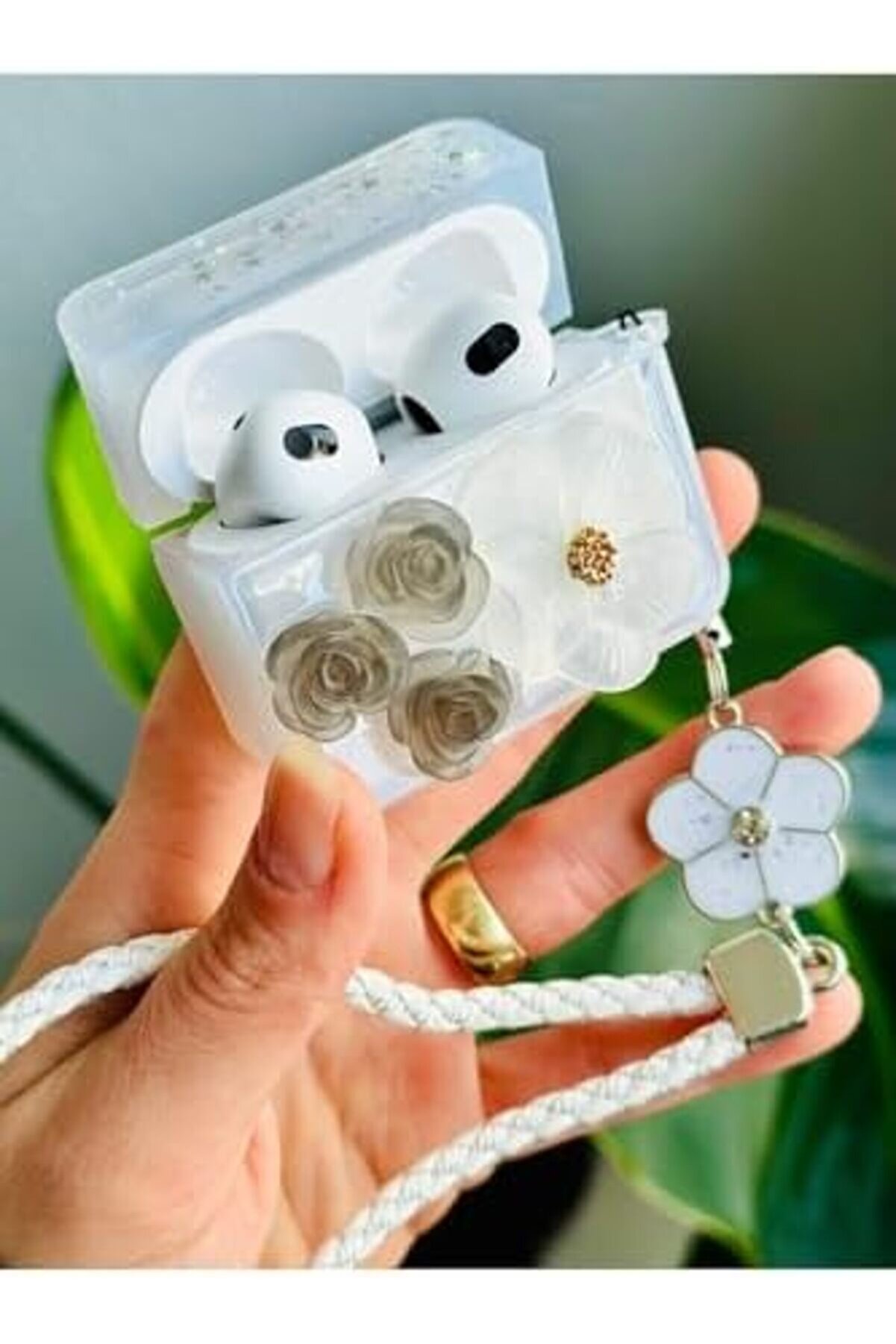 3. Nesi̇l İle Uyumlu Oyuncaklı Tasarım Kalın Si̇li̇kon Kılıf - Inci̇li̇menekşe 1014773