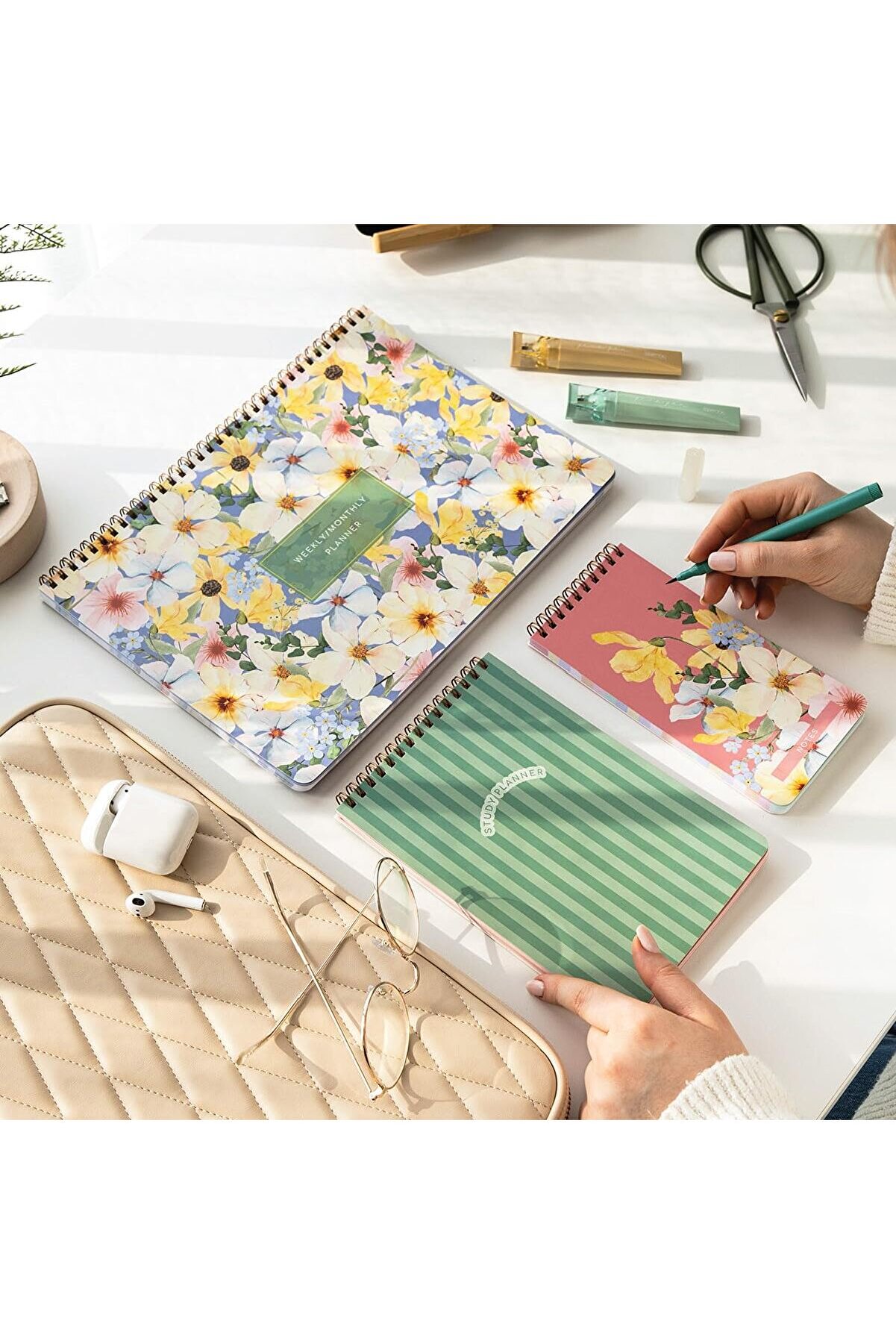 STOREMAX modashine A4 Haftalık Ve Günlük 3’lü Masaüstü Süresiz Planlayıcı Set – Çiçekler modascope 1014773