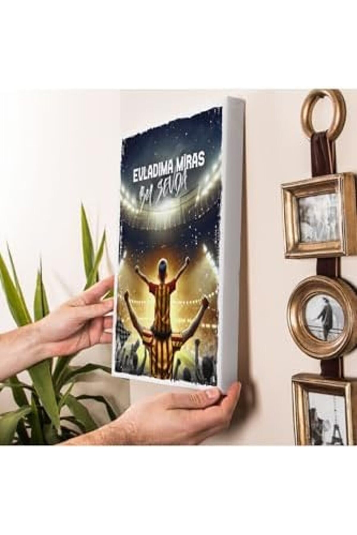 Sarı Kırmızı Taraftarlara Özel Kanvas Tablo 1014773