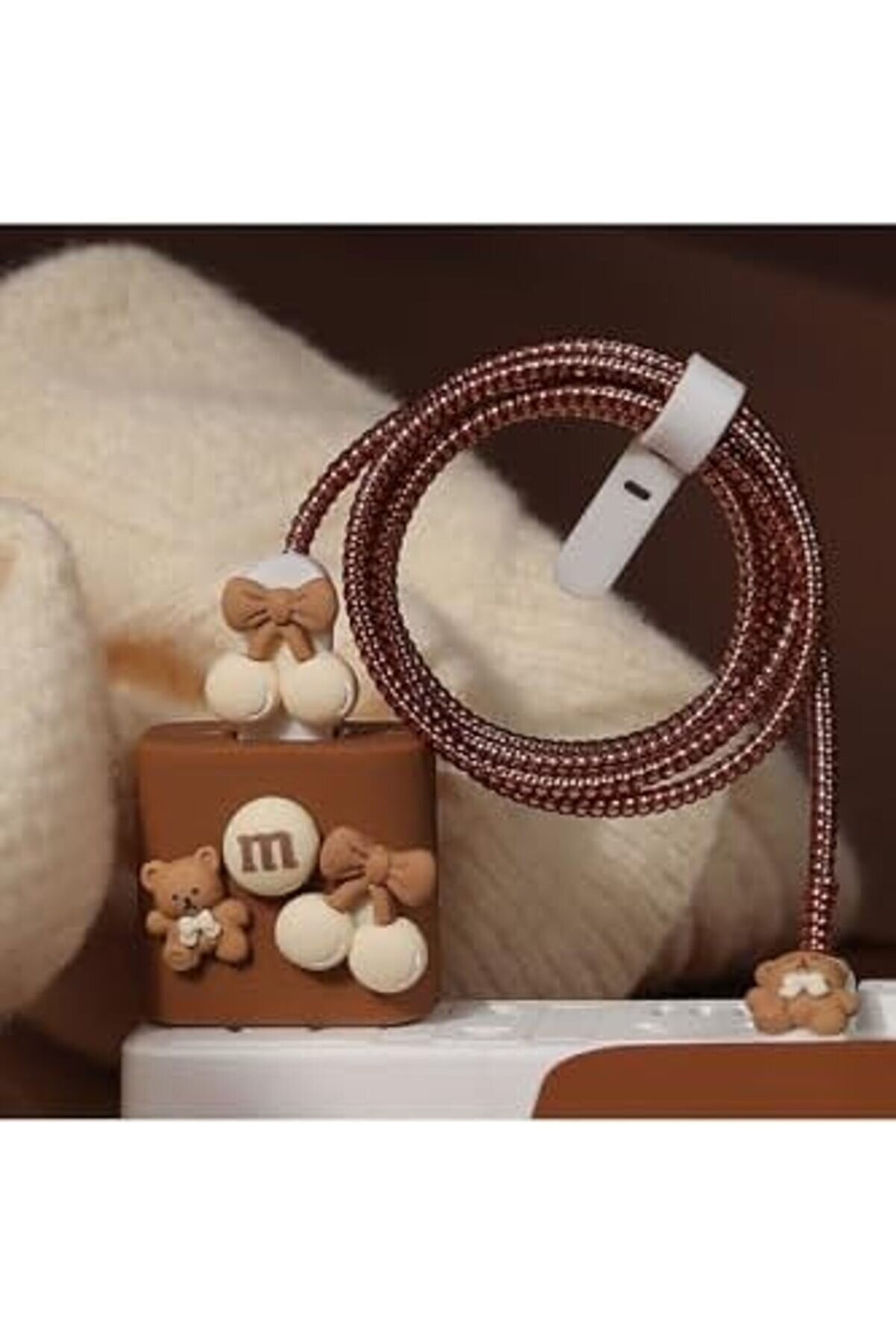 Aksesuar Şarj Aleti̇ Kılıfı & Kablo Set &ndash; 18W/20W Uyumlu | Kılıfı, Kablo D&uuml;zenleyi̇ci̇, Şarj Ucu &ndash; 4&Ap