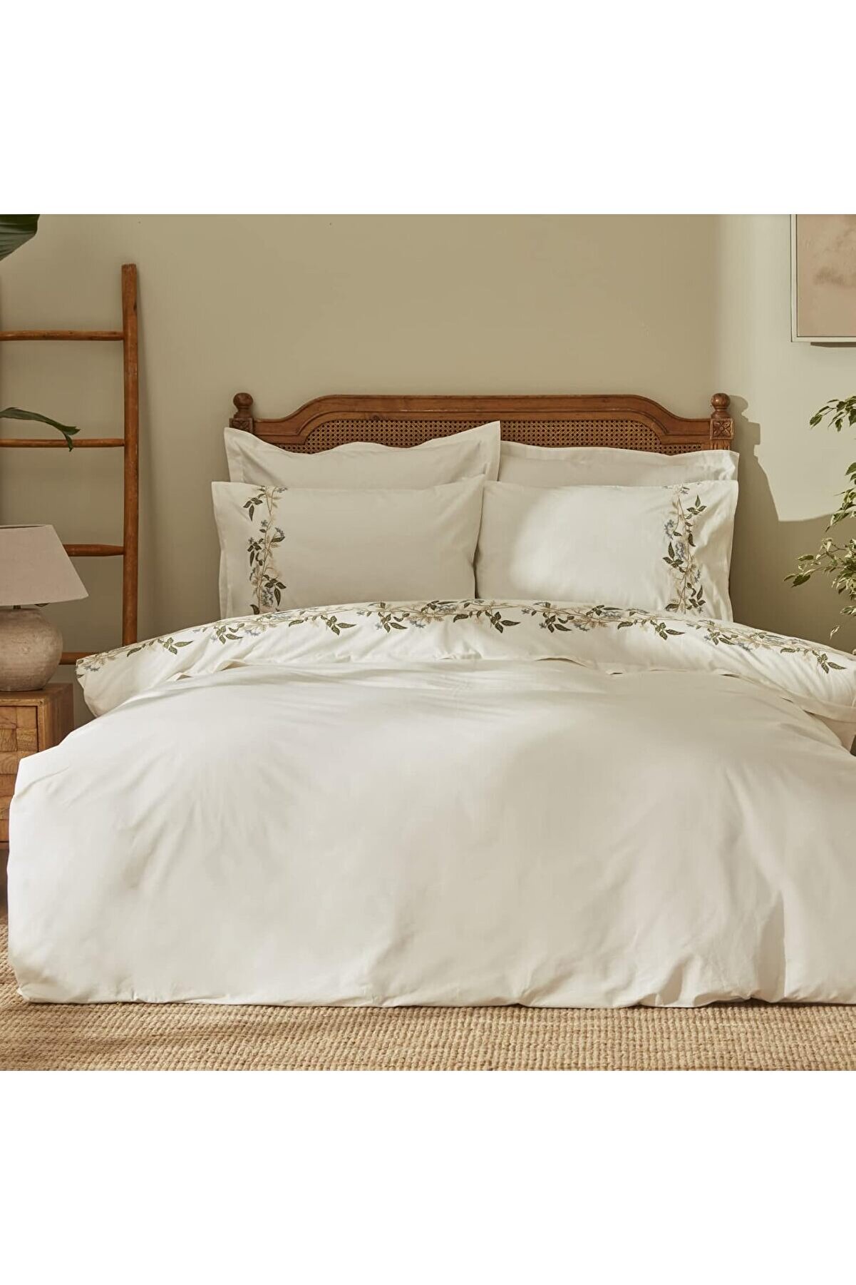 STOREMAX Nancy%100 Pamuk Çift Kişilik Nakışlı Nevresim Takımı Beyaz 1014773