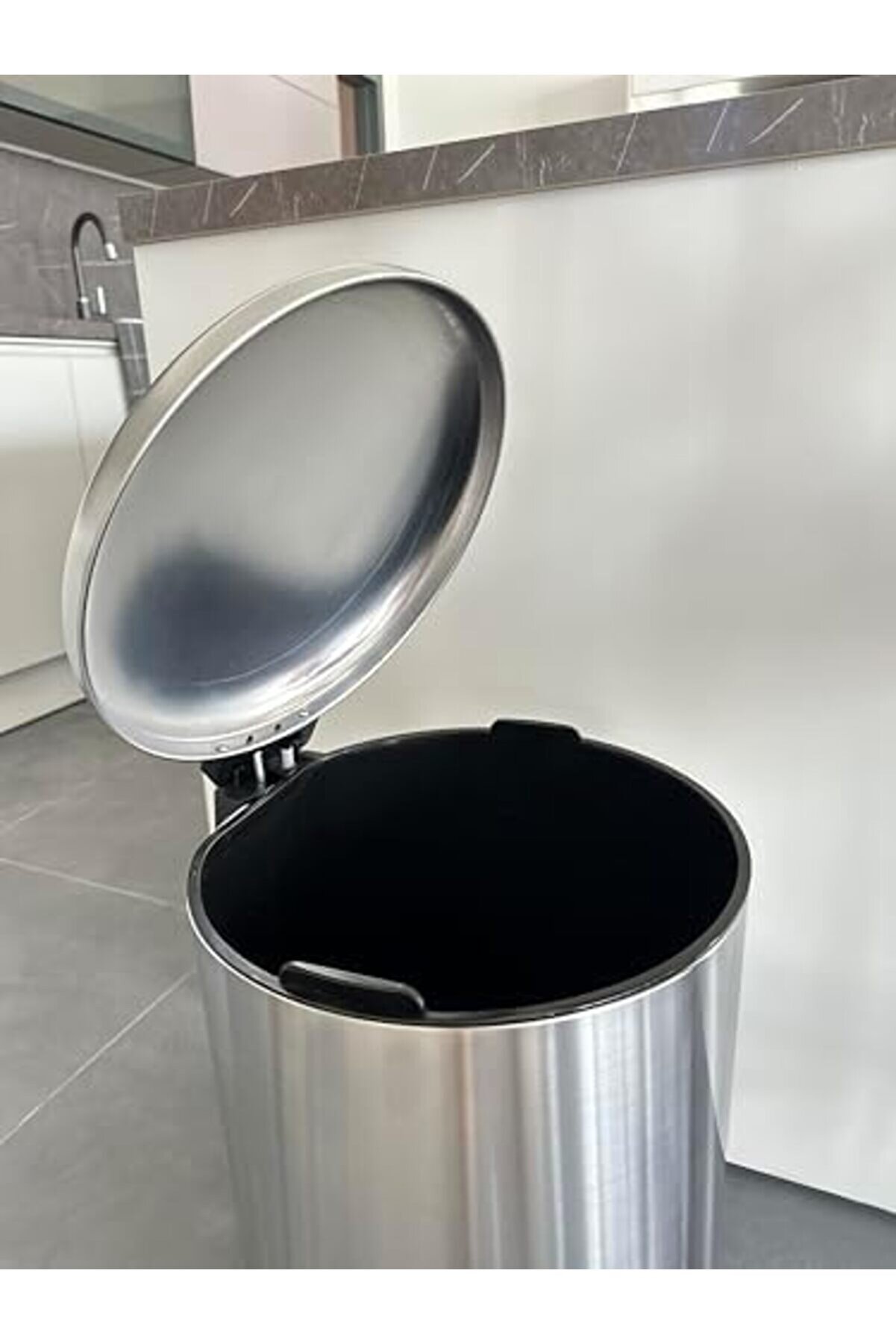 Me903006 Kapaklı Çeli̇k Çöp Kovası 30Lt Fırçalı, Si̇yah 1014773
