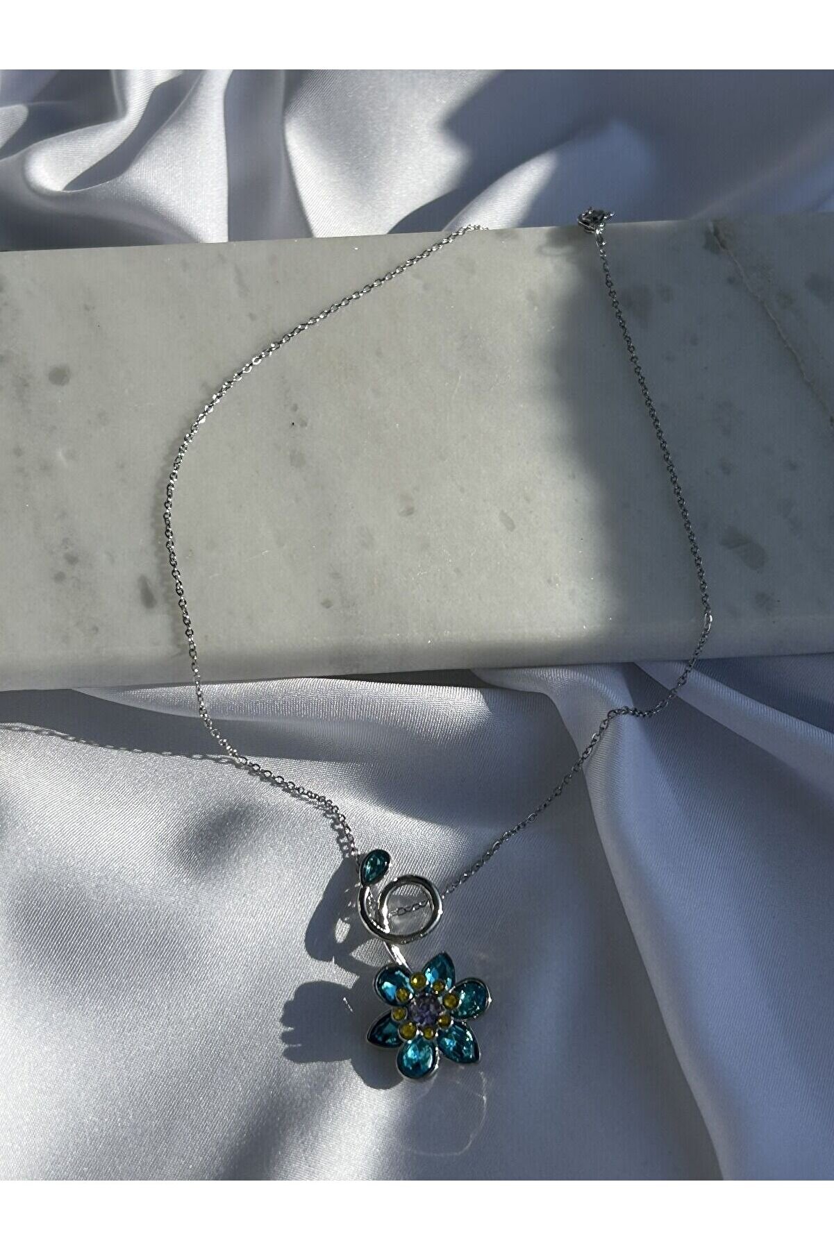 Ateli̇er Emi̇ne Mavi̇ Idylli̇a Kolye