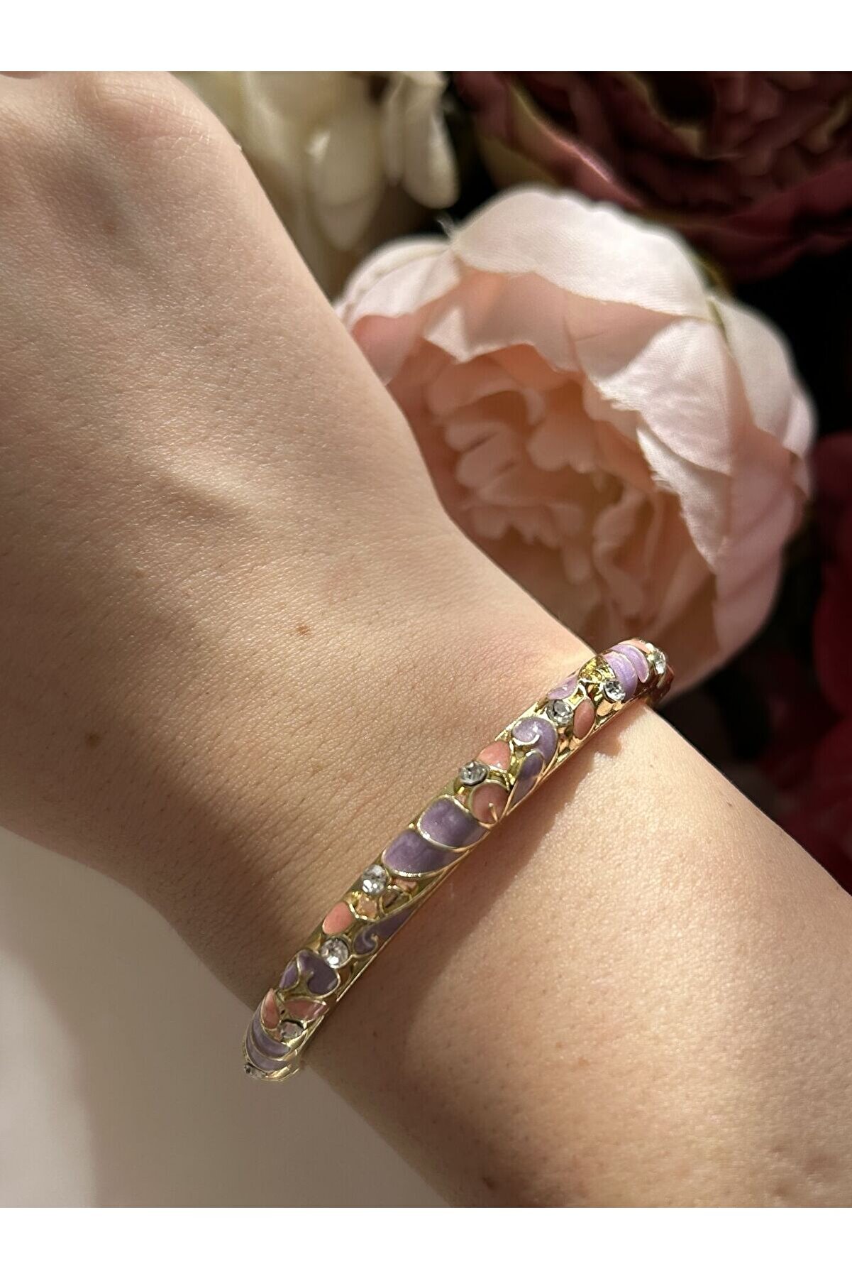 Ateli̇er Emi̇ne Li̇la Mi̇neli̇ Kelepçe Bi̇lekli̇k