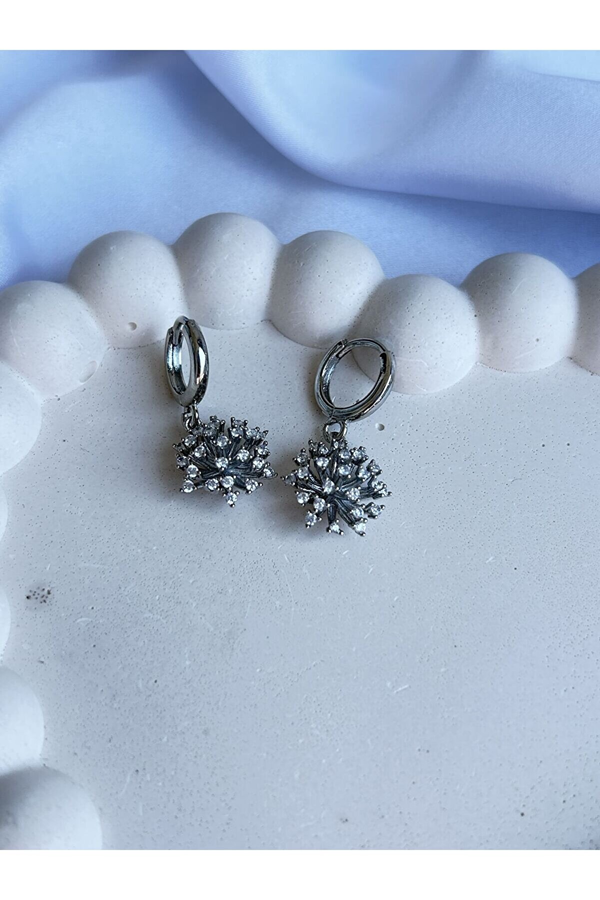 Ateli̇er Emi̇ne Kar Tanesi̇ Küpe