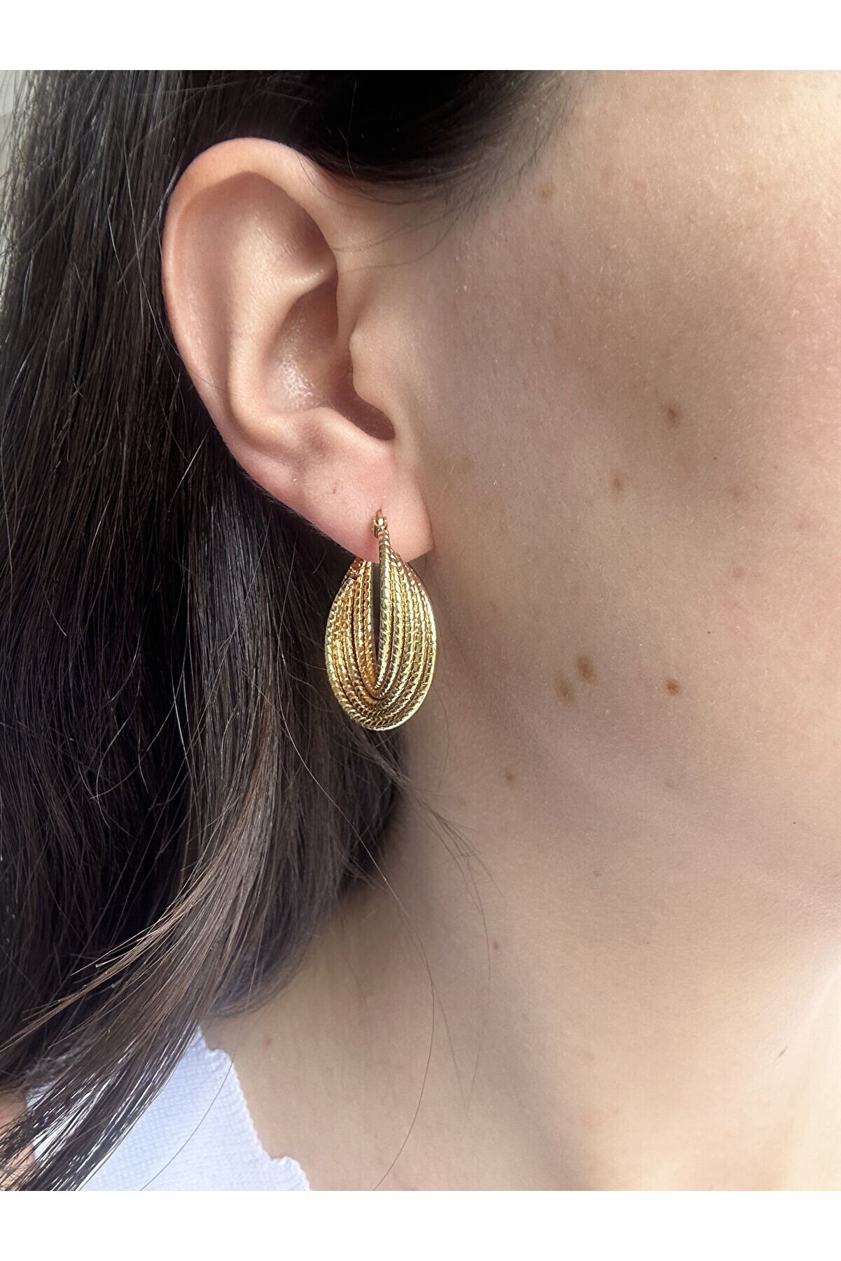 Ateli̇er Emi̇ne Gold Sarmal Küpe