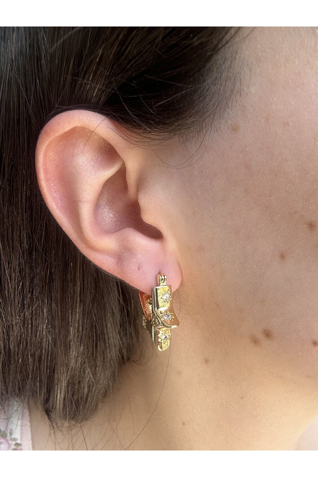 Ateli̇er Emi̇ne Zari̇f Taş Detaylı Yıldız Küpe