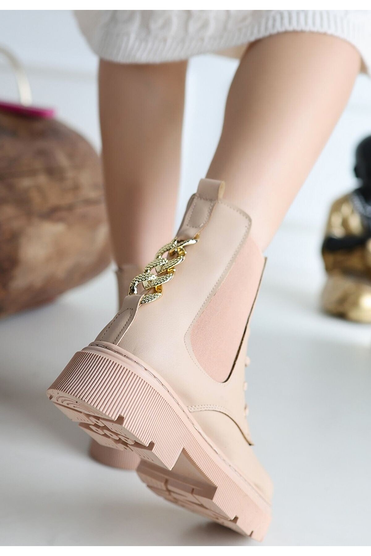 Buti̇k Harte Nude Ci̇lt Bağcıklı Bot