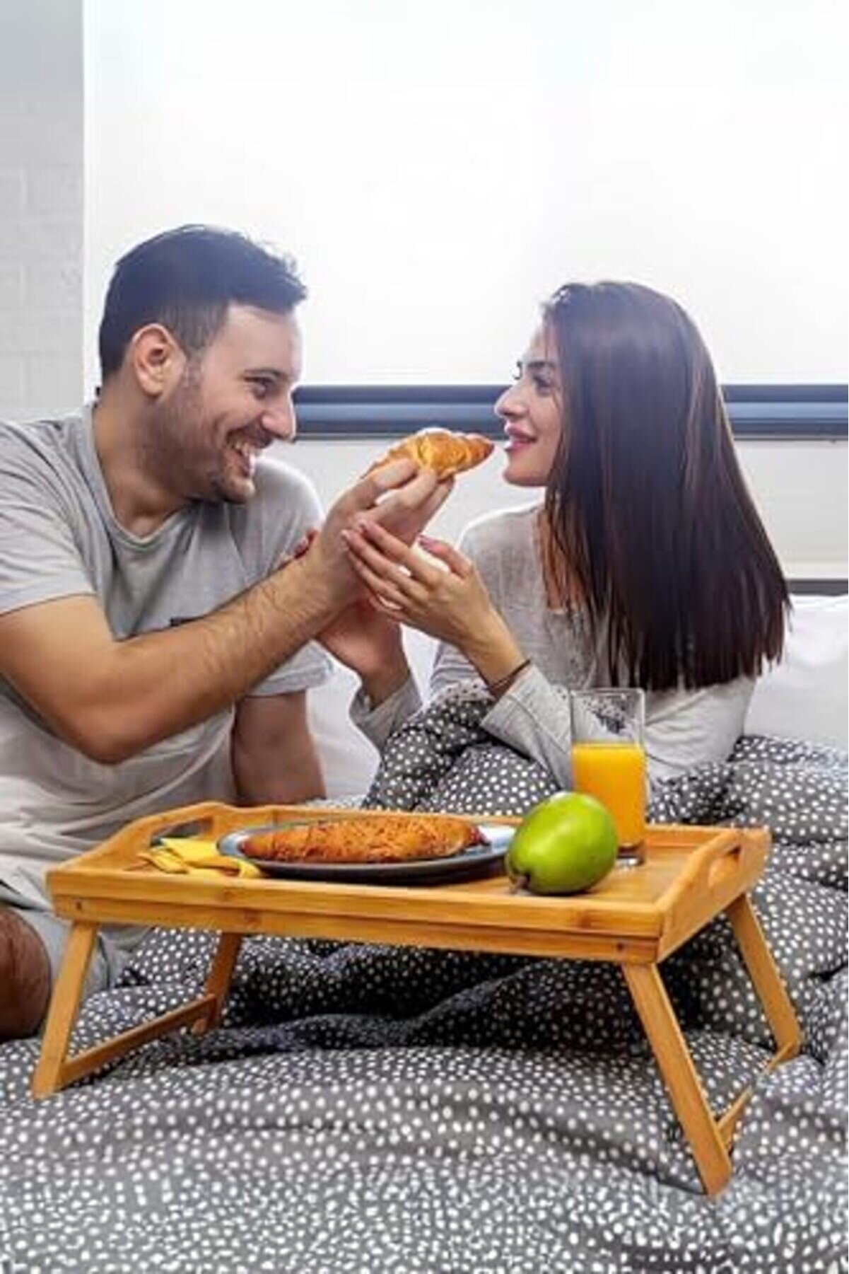 Li̇fe Katlanır Ayaklı Portati̇f Bambu Yatak Koltuk Pi̇kni̇k Keyi̇f Tepsi̇si̇ Mıt1