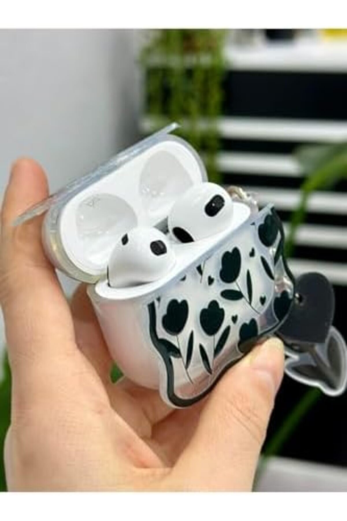 Nesi̇l İle Uyumlu Özel Tasarım Kalın Si̇li̇kon Kılıf - 1014773