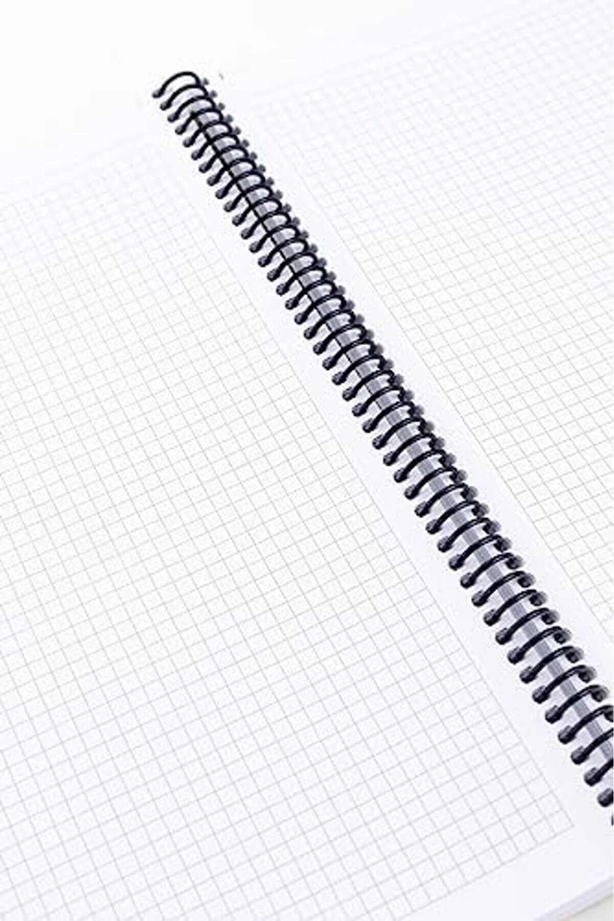 Pruva Ofi̇s Seri̇si̇, A4 120 Yaprak Karton Kapaklı Pet Spi̇ralli̇ Defter, Kırmızı 1014773