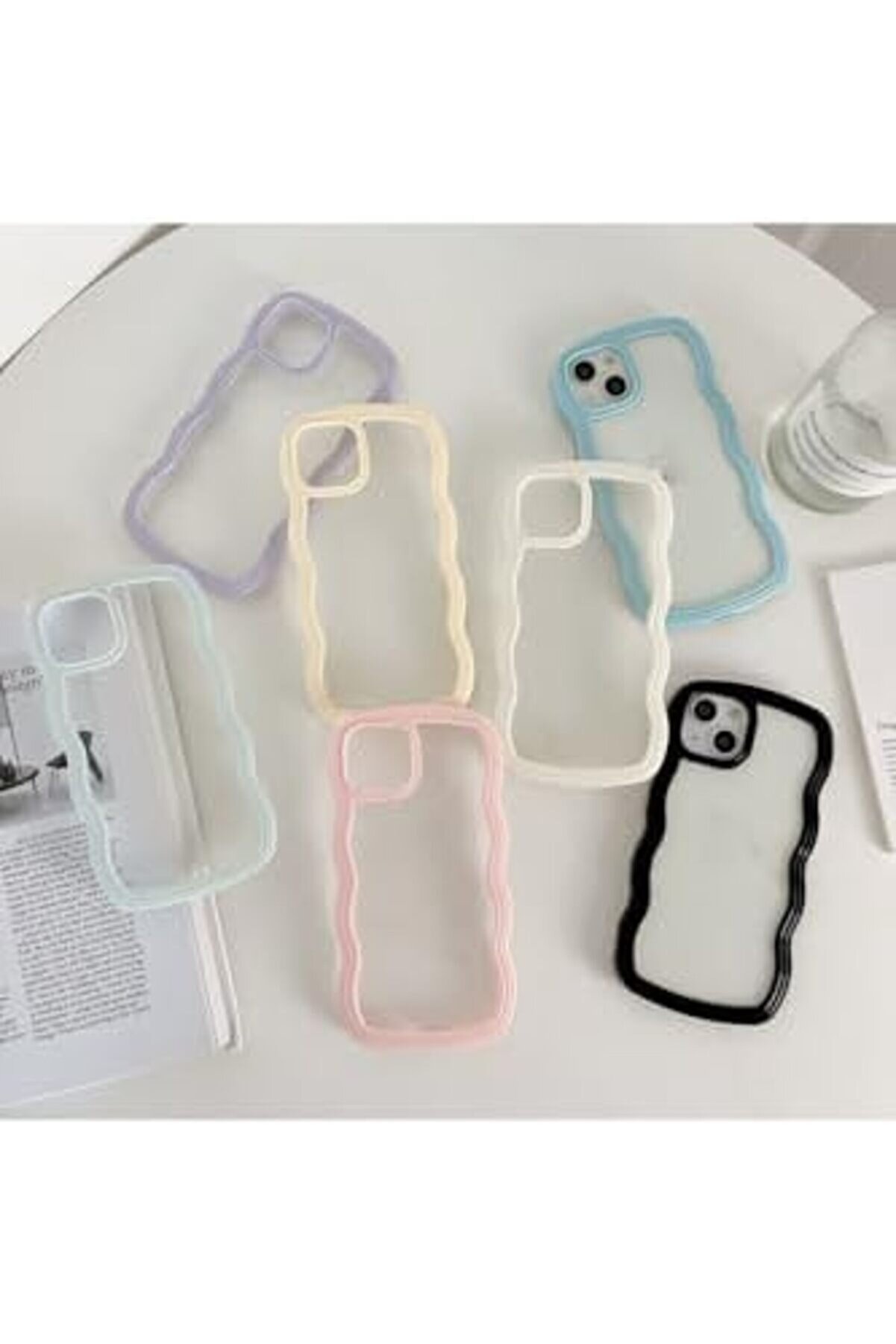 Aksesuar 13 Ve 14 İle Uyumlu Kenarı Renkli̇ Dalgalı Darbe &Ouml;nleyi̇ci̇ Şeffaf Si̇li̇kon Kılıf 1014773