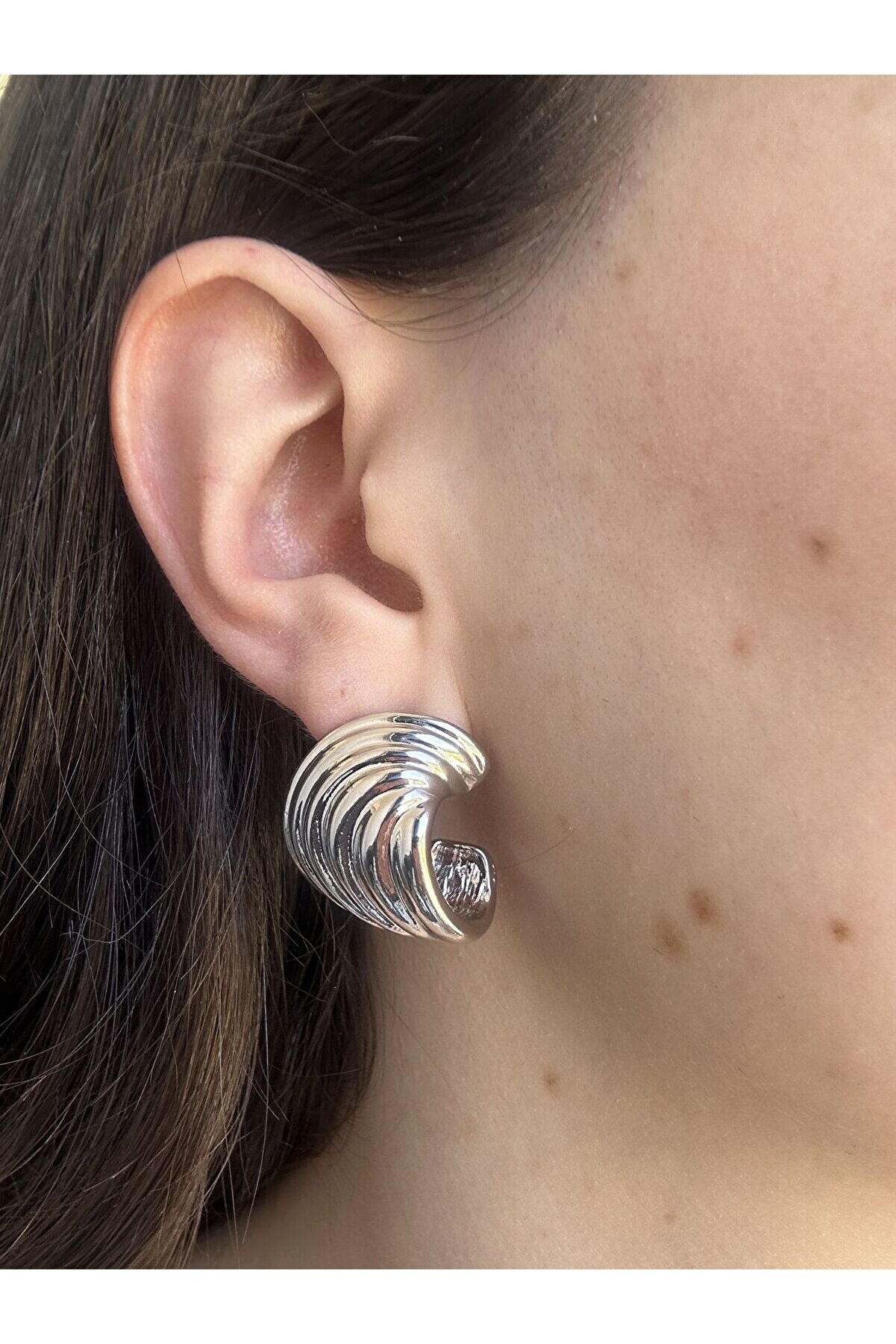 Ateli̇er Emi̇ne Mi̇dye Küpe