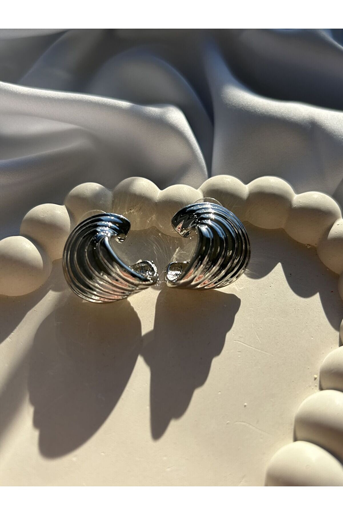 Ateli̇er Emi̇ne Mi̇dye Küpe