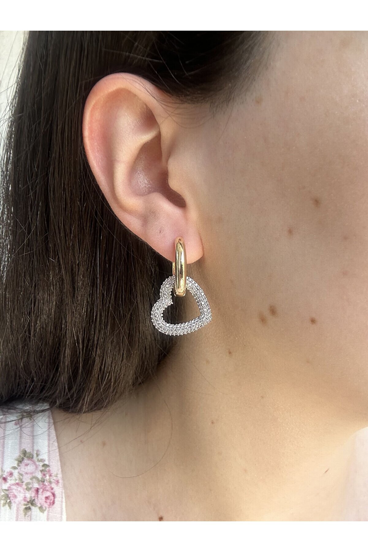 Ateli̇er Emi̇ne Taşlı Kalp Halka Küpe