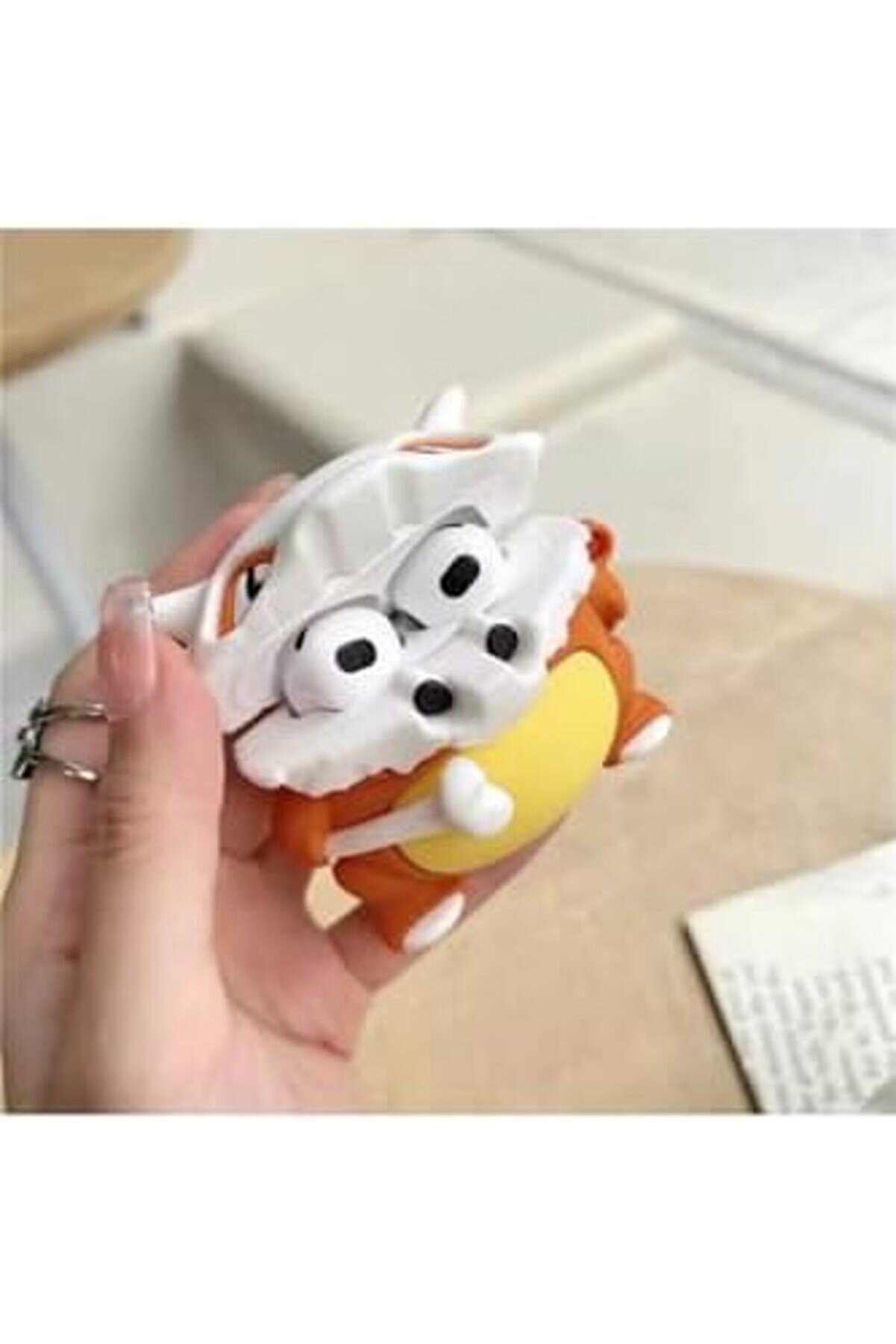 1. Nesi̇l Ve 2. Nesi̇l İle Uyumlu Oyuncak Tasarımlı Kalın Si̇li̇kon Kılıf 1014773