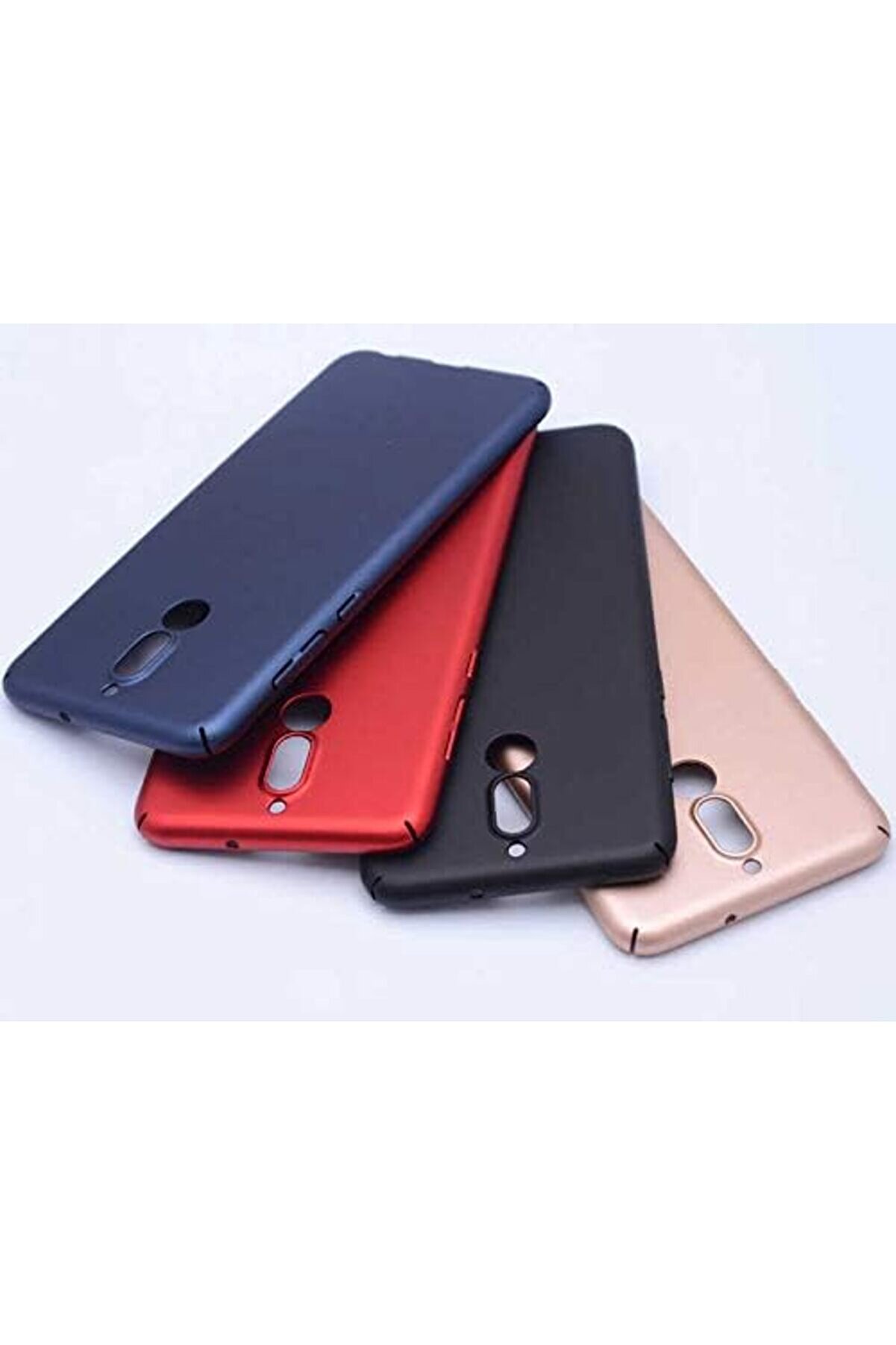 Mate 10 Li̇te Uyumlu Sert Rubber Si̇li̇kon Kılıf (Si̇yah) 1014773