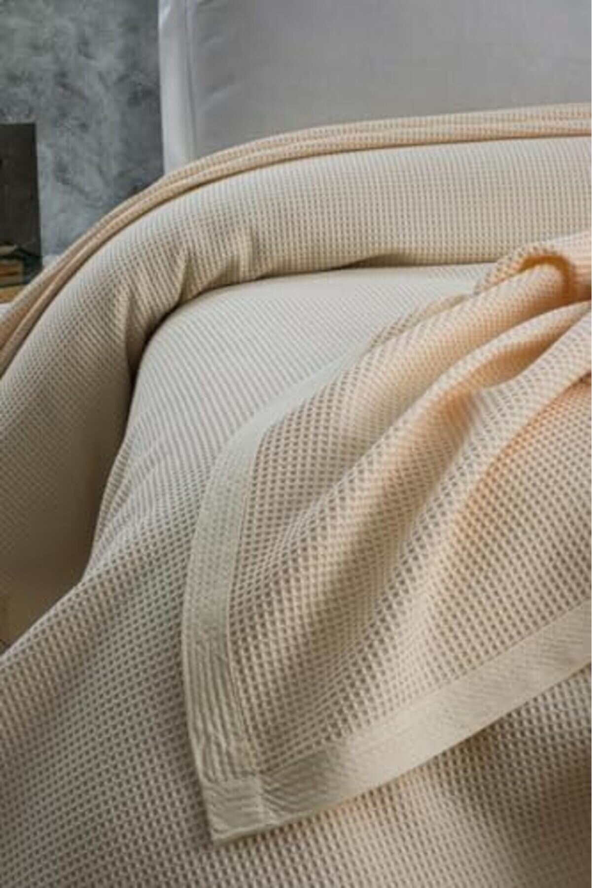 Eli̇zzashop Kli̇malı Pi̇ke,%100 Pamuk Petekli̇ Pi̇ke, Dörtmevsi̇m Pi̇ke Çi̇ft Ki̇şi̇li̇k 220X240 Krem Eli̇zzasho