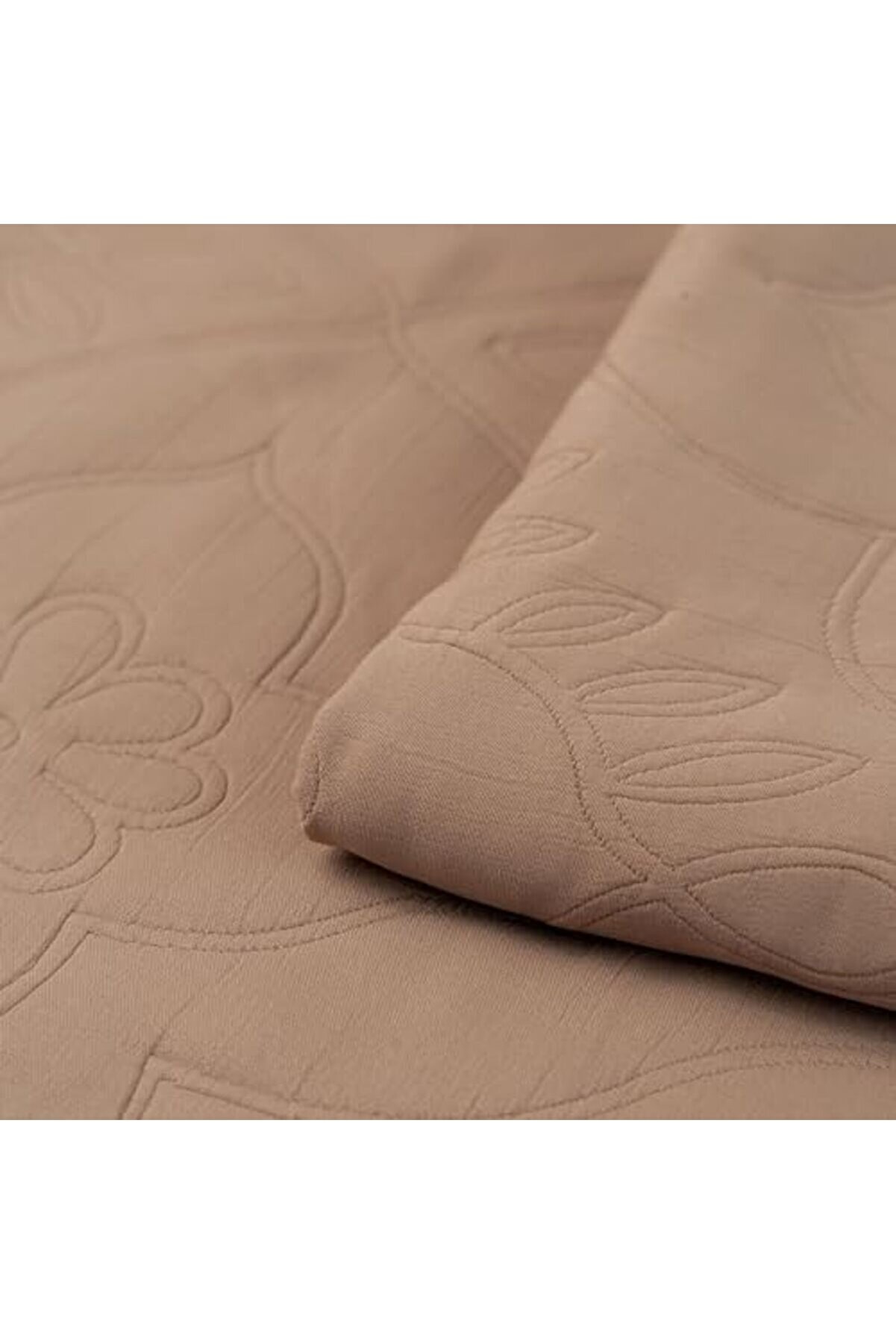 | | &Ccedil;i̇ft Ki̇şi̇li̇k Premi̇um Yatak &Ouml;rt&uuml;s&uuml; Seti̇ 1014773